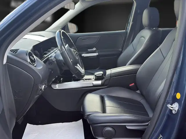 Mercedes-Benz GLB view 15