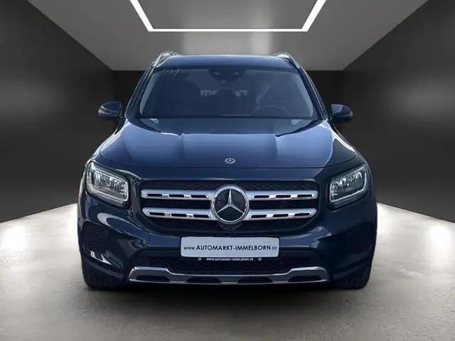 Mercedes-Benz GLB view 9