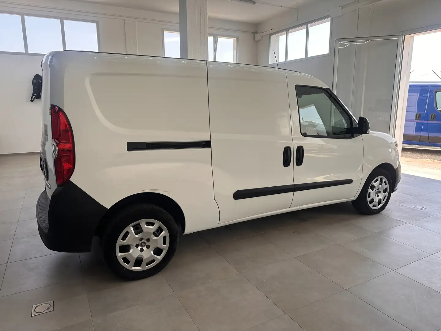 Fiat Doblo maxi Blanco - 2