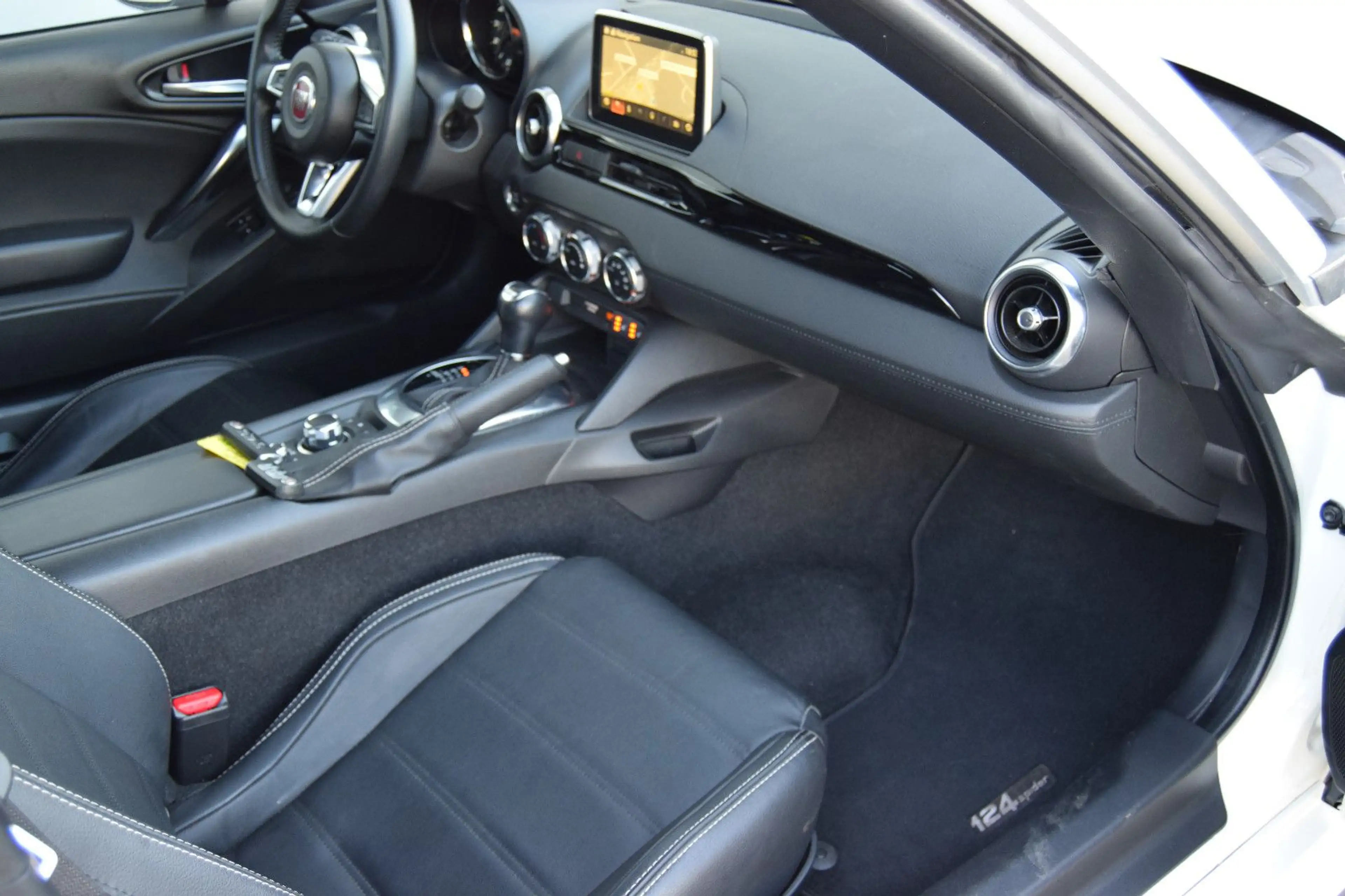 Fiat 124 Spider !AUTOMATIK!Navi,Leder,Xenon,,,, — photo 15