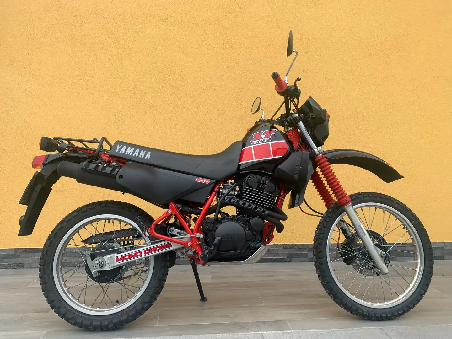 Yamaha XT 350 Czarny - 1