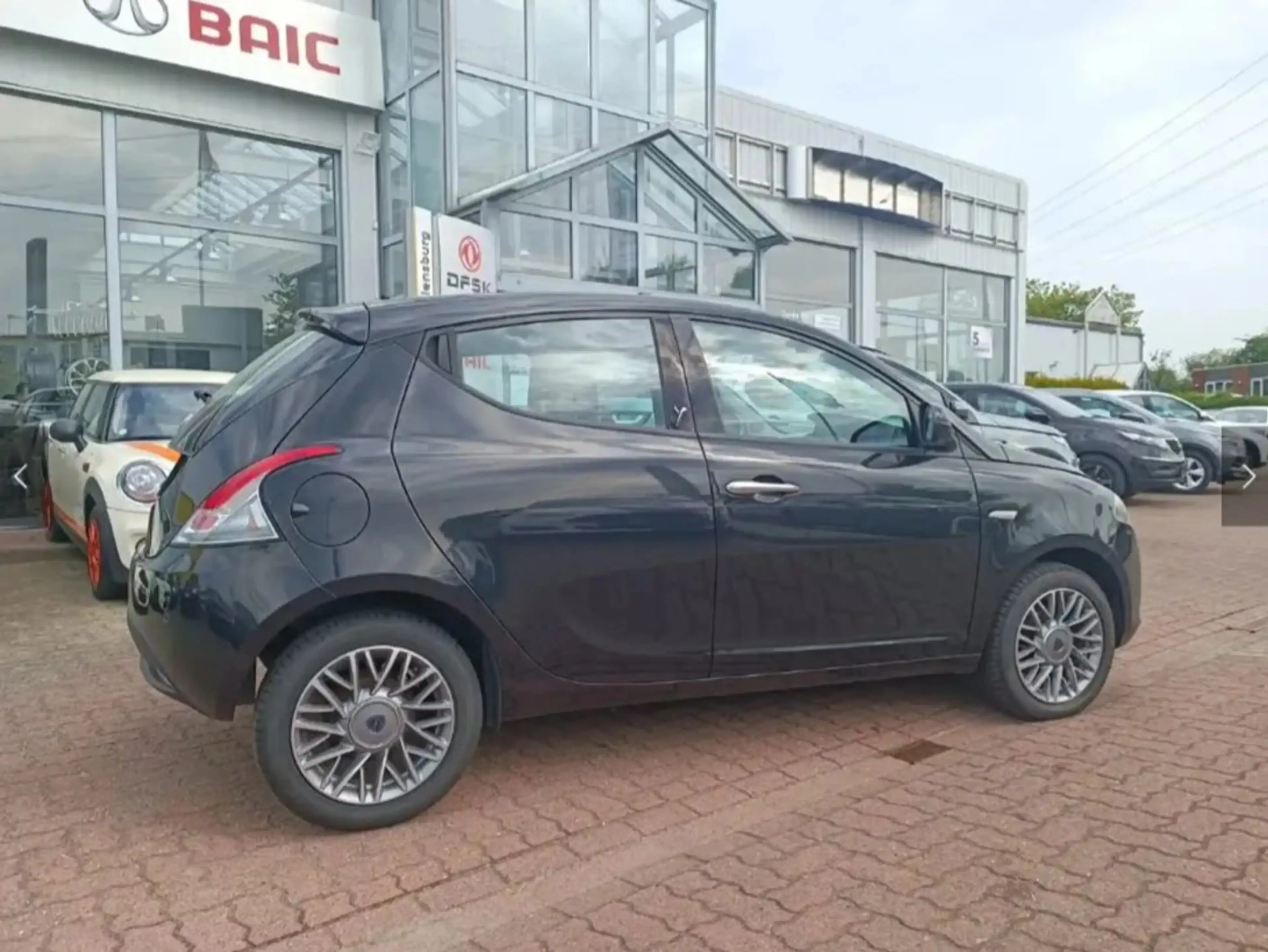Lancia Ypsilon Gold 1.2 8v*1 Hand*Super Ausstattung*Wenig Km* — photo 4