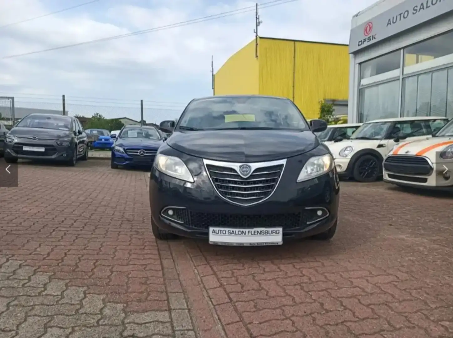 Lancia Ypsilon Gold 1.2 8v*1 Hand*Super Ausstattung*Wenig Km* Schwarz - 2