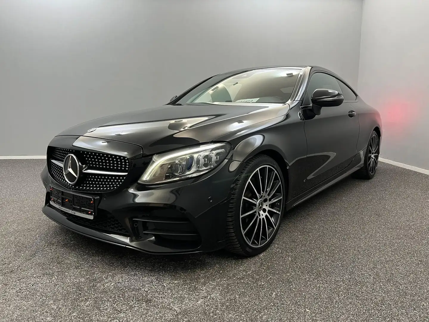 Mercedes-Benz C 300 d Coupe AMG LINE*PANO*ACC*AMBIENT*KAM*BEAM Schwarz - 1