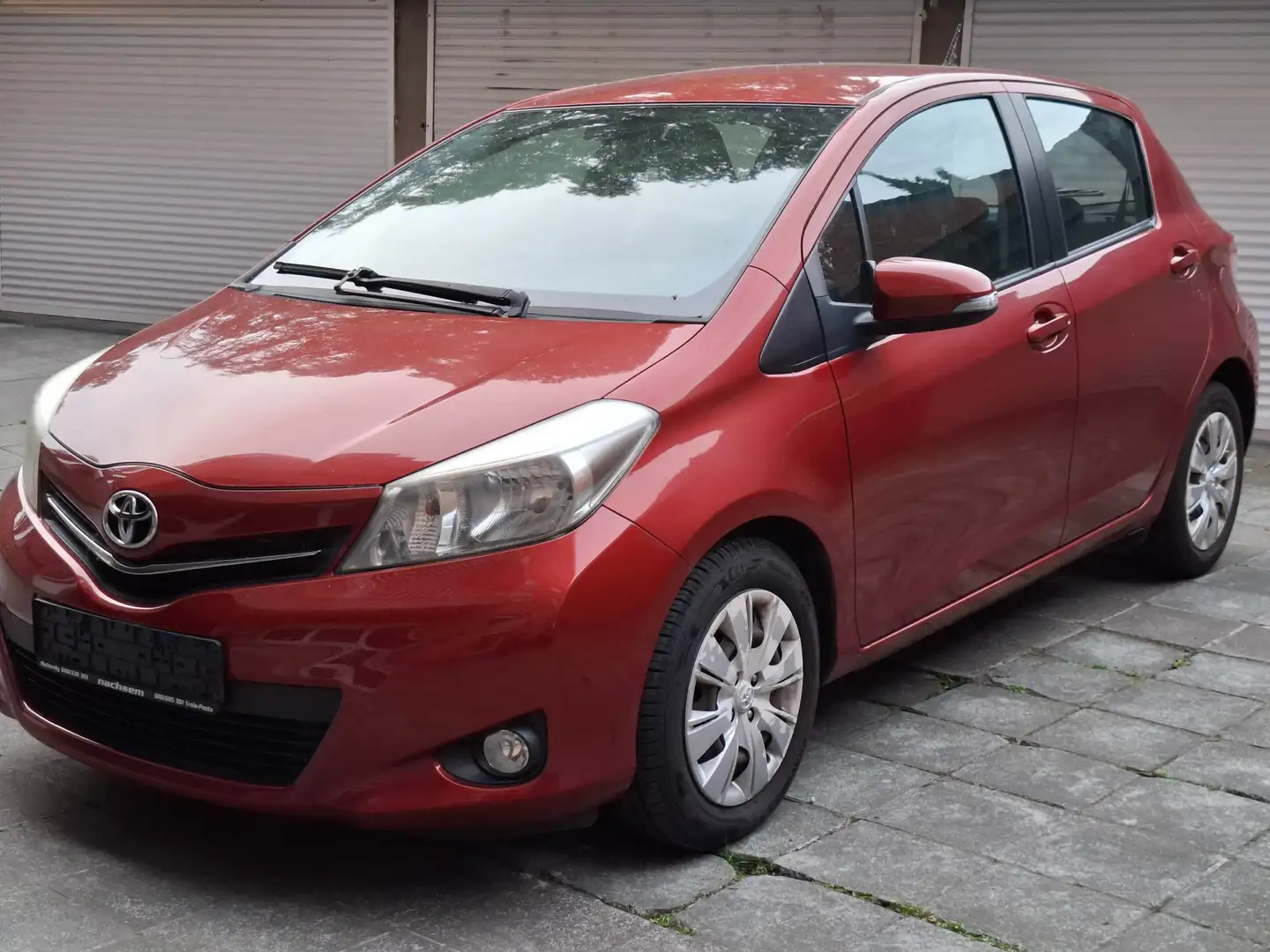 Toyota Yaris 1.3i 16v Linea Sol - 1