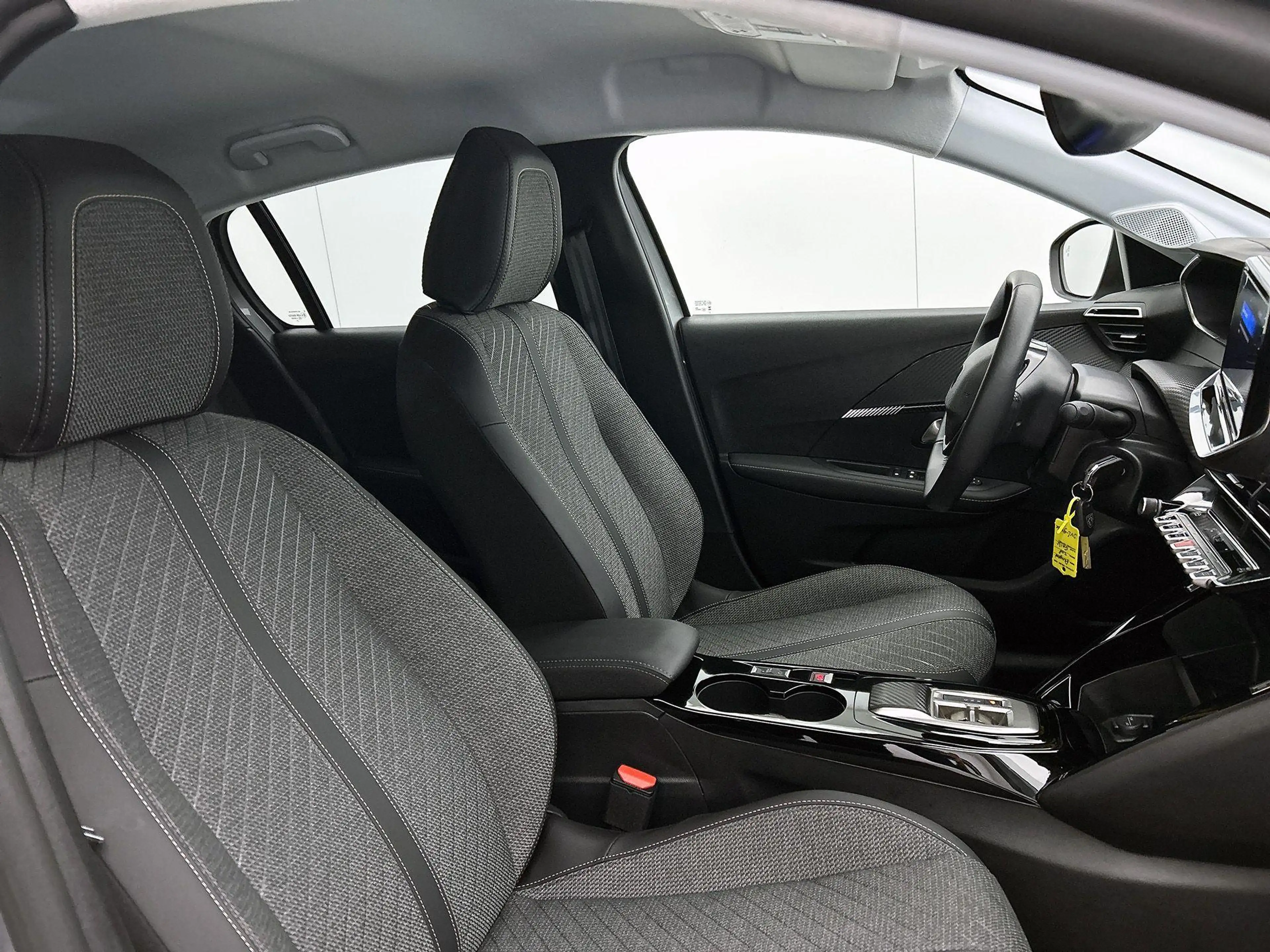 Peugeot 208 Allure Hybrid 110pk Automaat | Navigatie | 360° Ca — photo 14