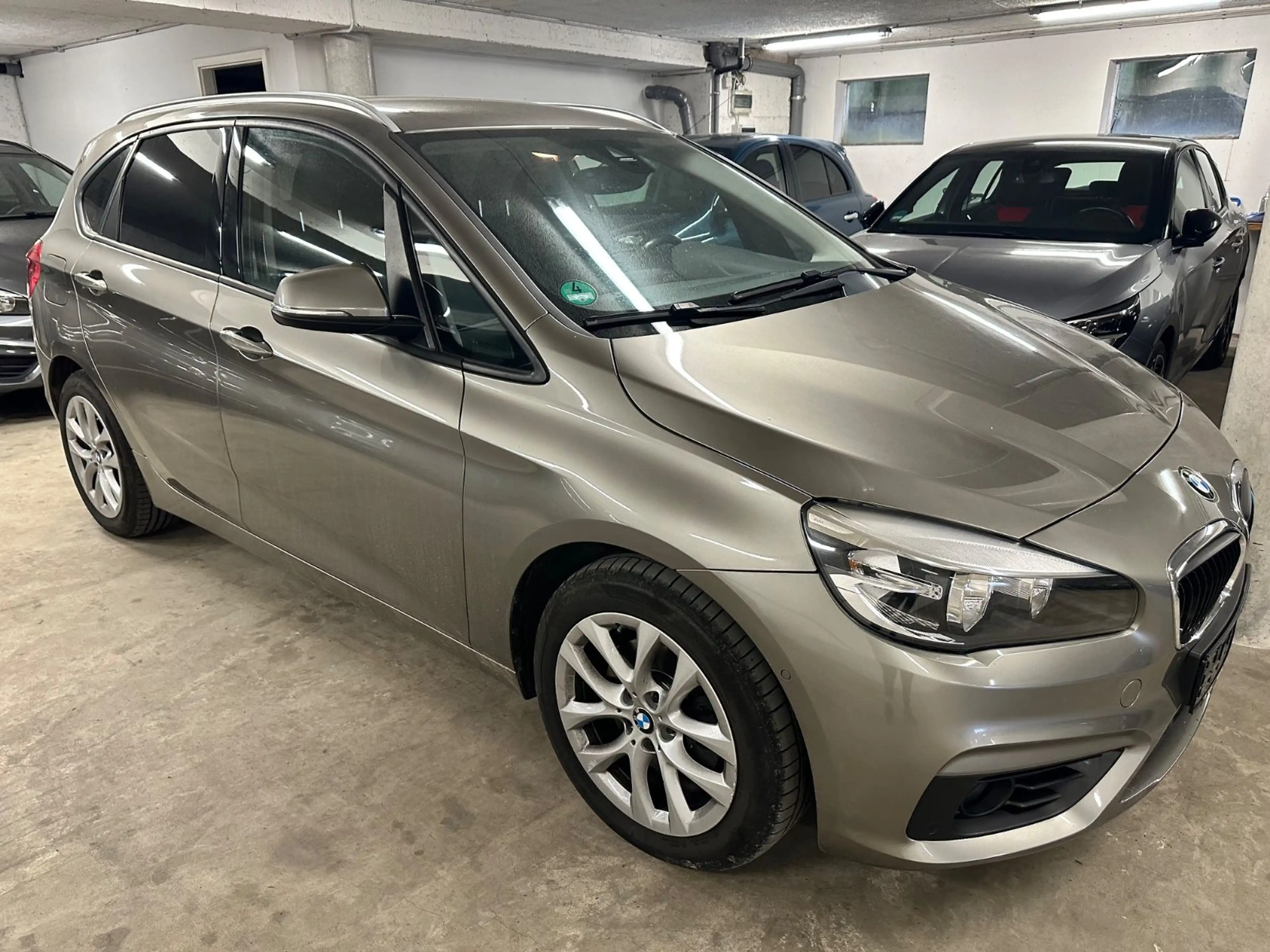 BMW 220 Active Tourer 220 i Navi PDC SHZ Sport Line — photo 2