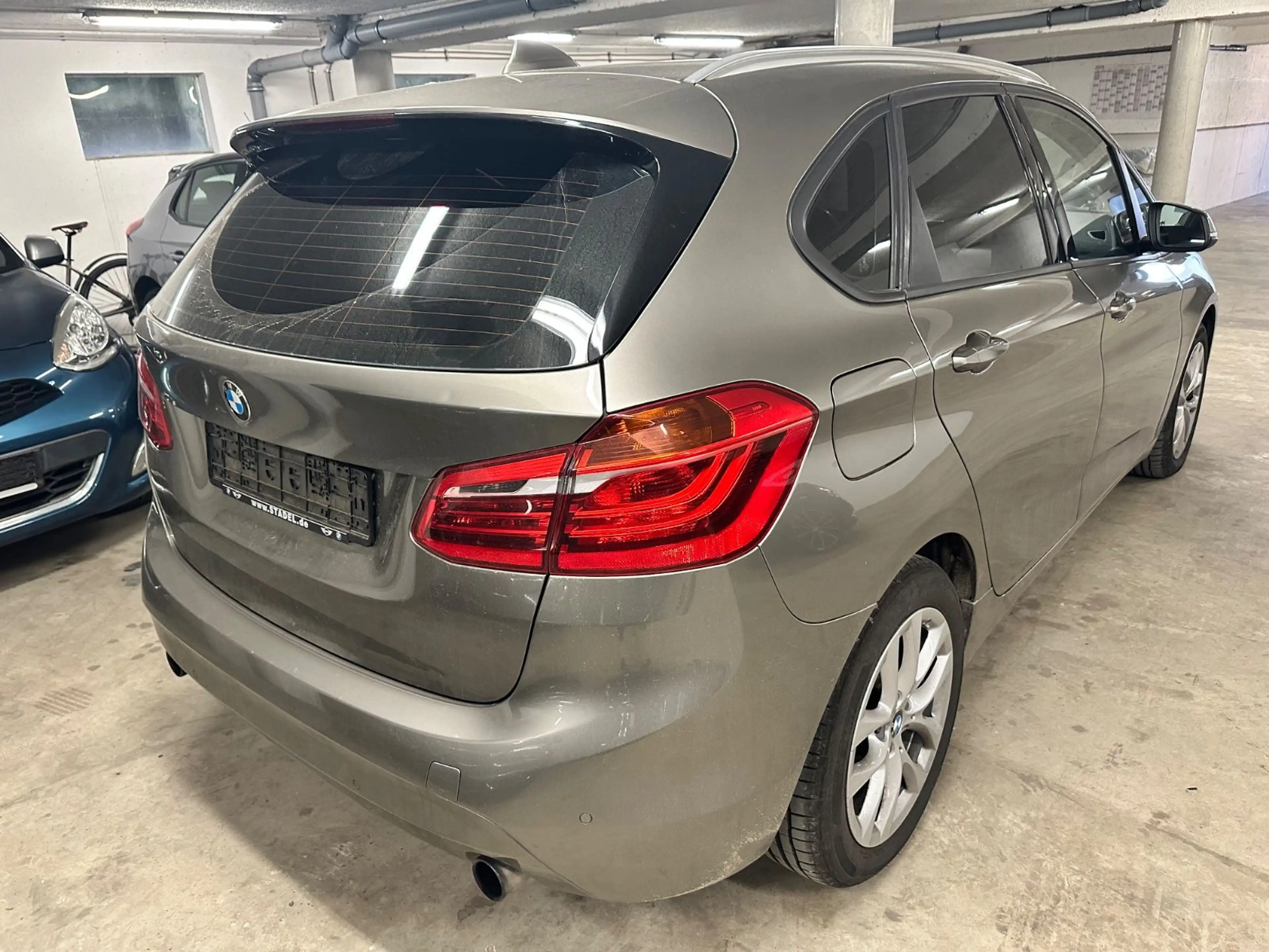 BMW 220 Active Tourer 220 i Navi PDC SHZ Sport Line — photo 4