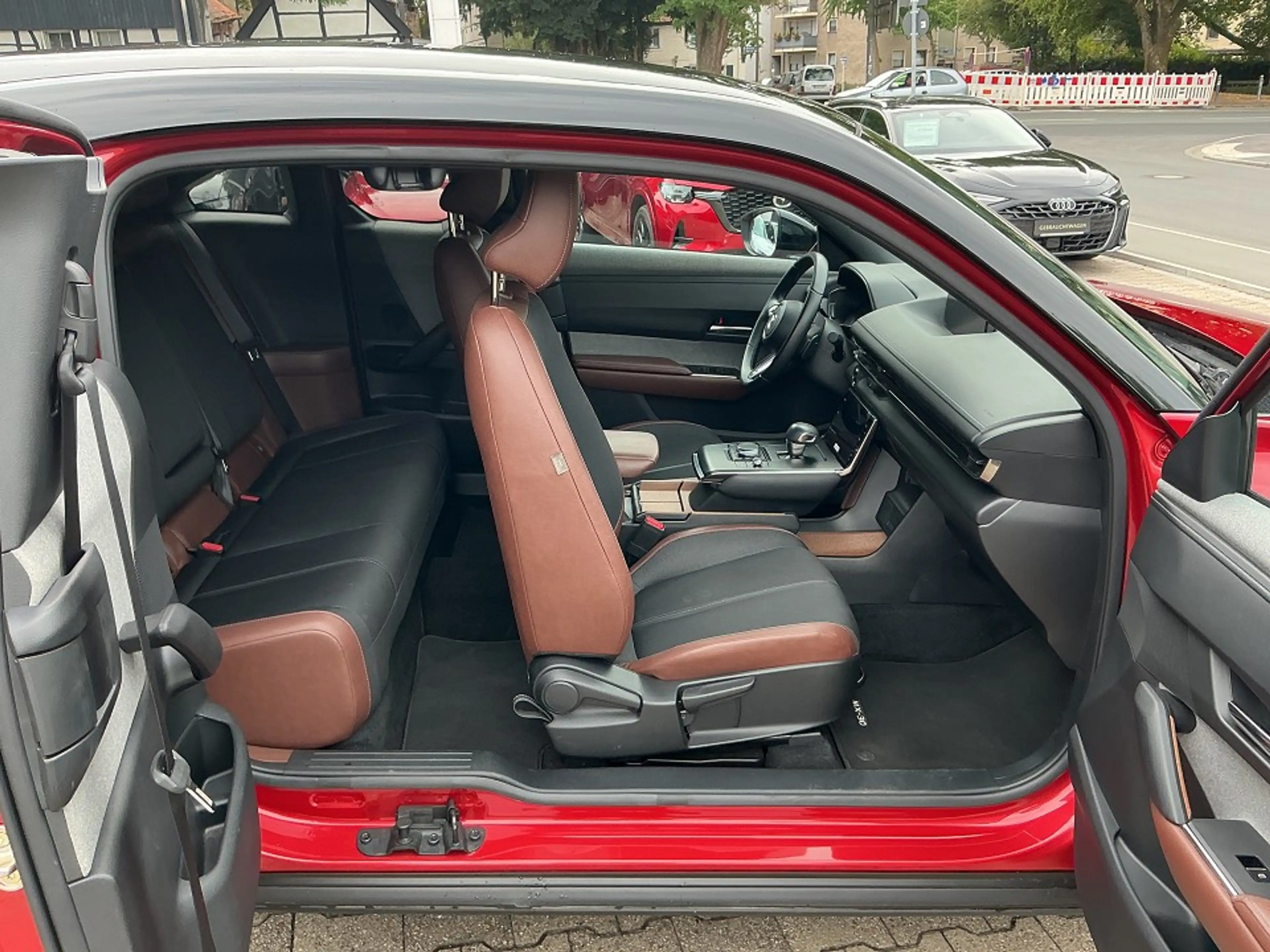 Mazda MX-30 35,5 kWh e-SKY EV 145 PS Advantage Garantie bis 06 — photo 10