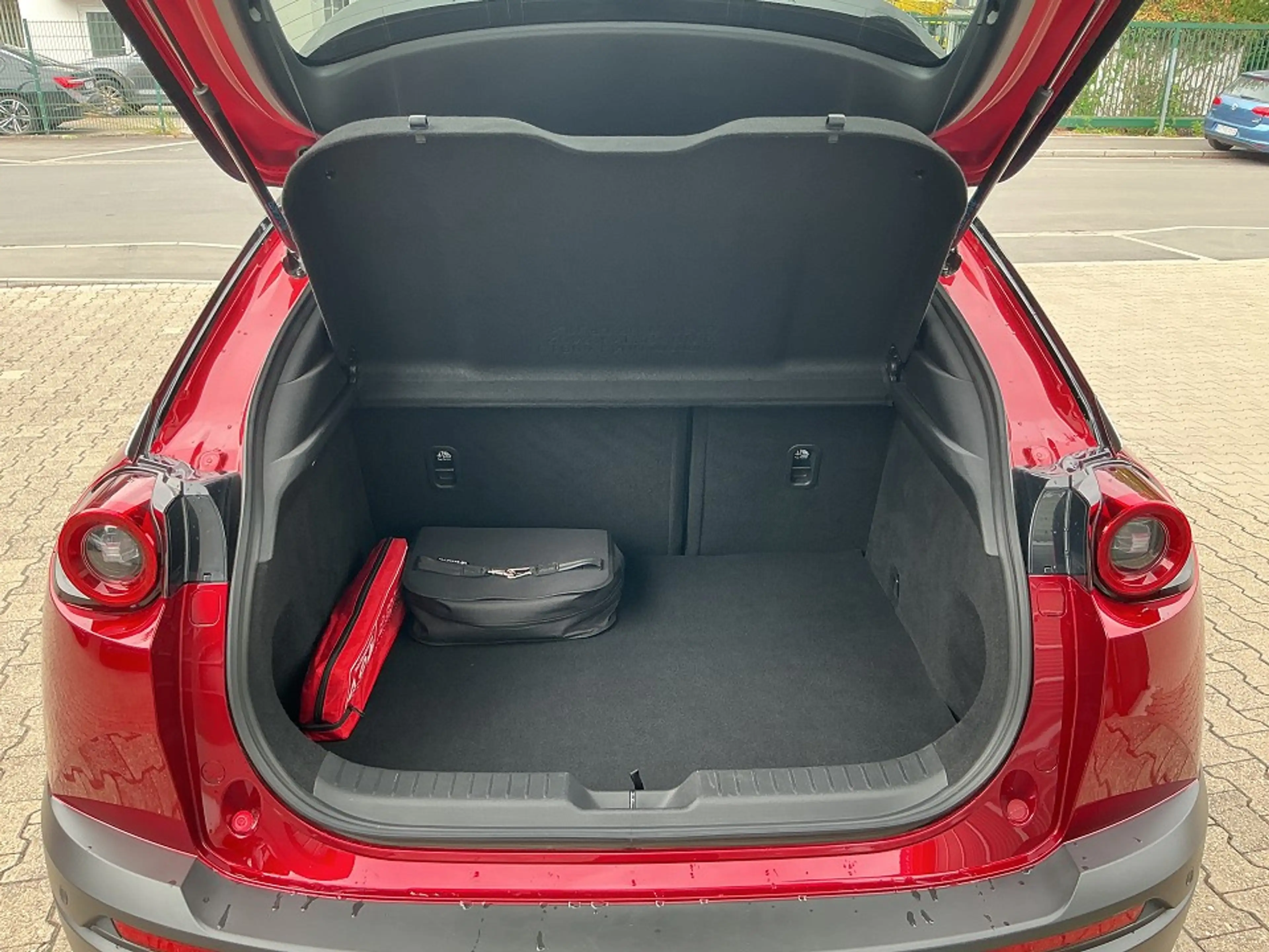 Mazda MX-30 35,5 kWh e-SKY EV 145 PS Advantage Garantie bis 06 — photo 7