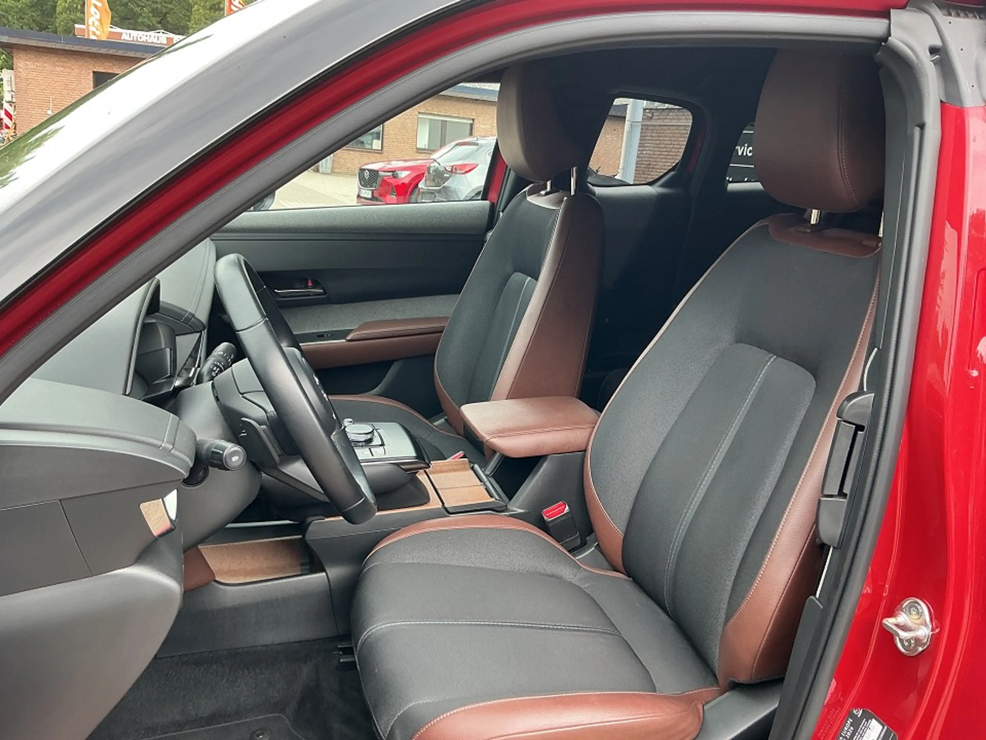 Mazda MX-30 35,5 kWh e-SKY EV 145 PS Advantage Garantie bis 06 — photo 14