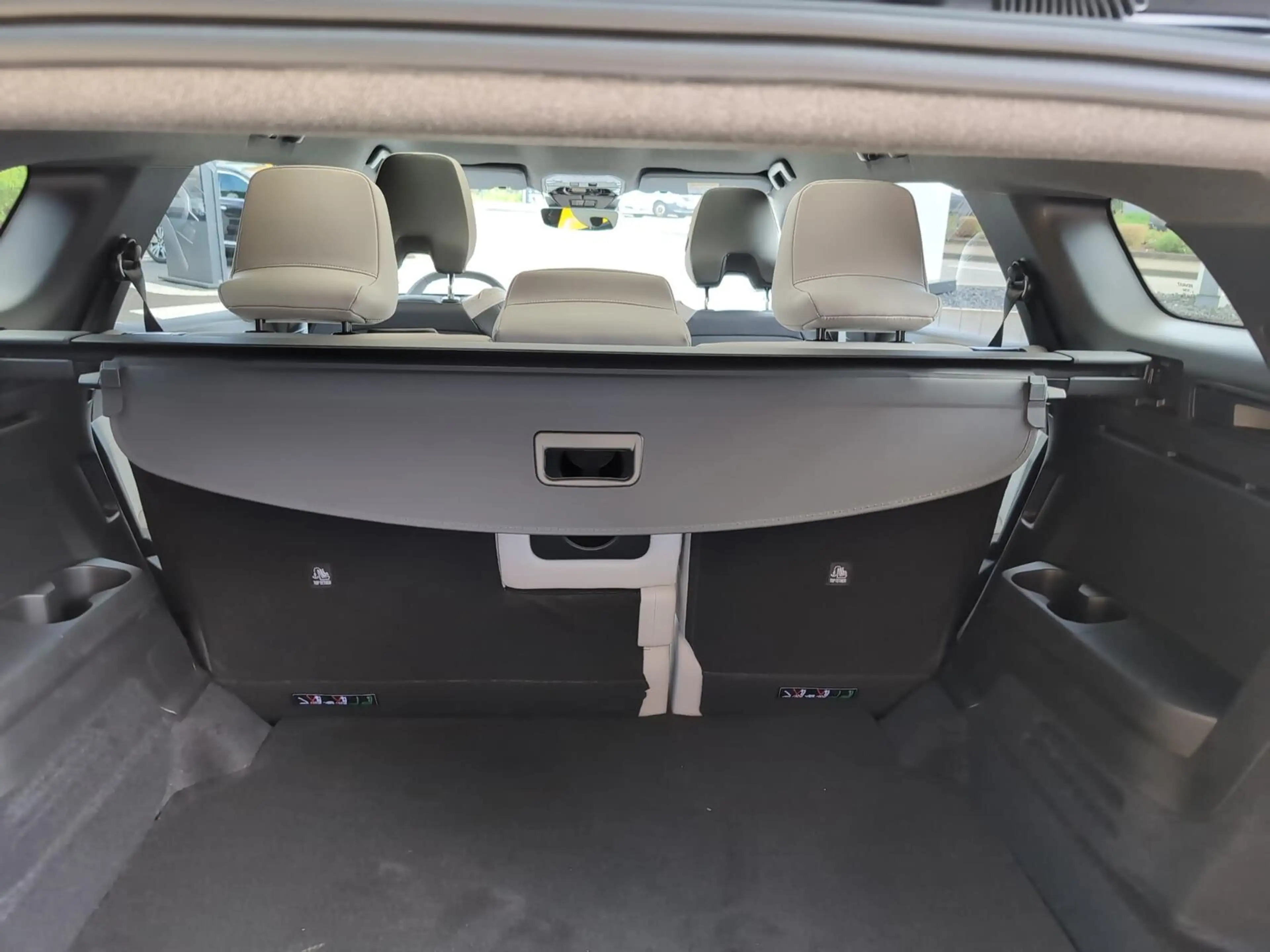 Renault Espace Iconic Full Hybrid E-Tech 200 5-Sitzer — photo 11
