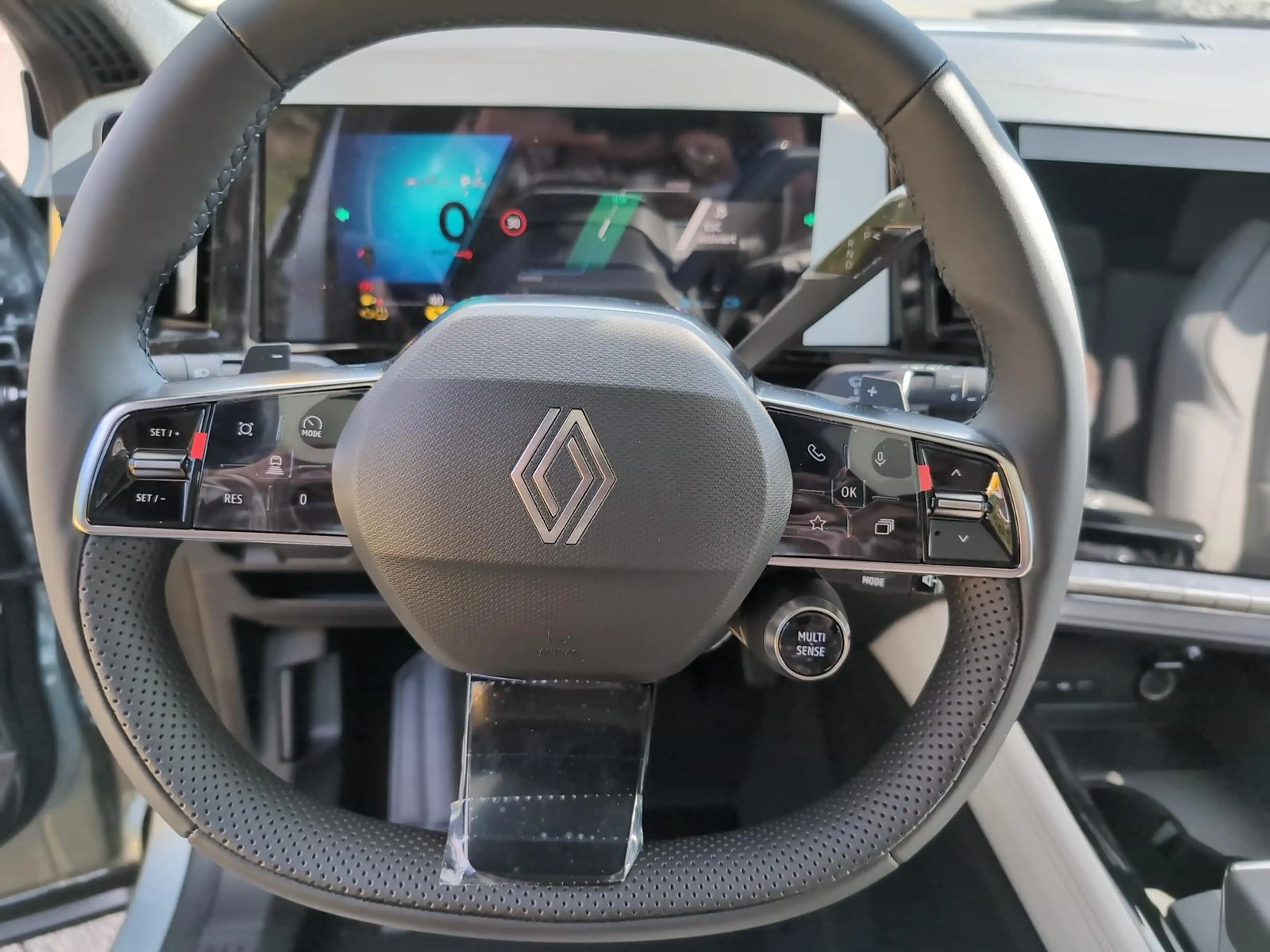 Renault Espace Iconic Full Hybrid E-Tech 200 5-Sitzer — photo 15
