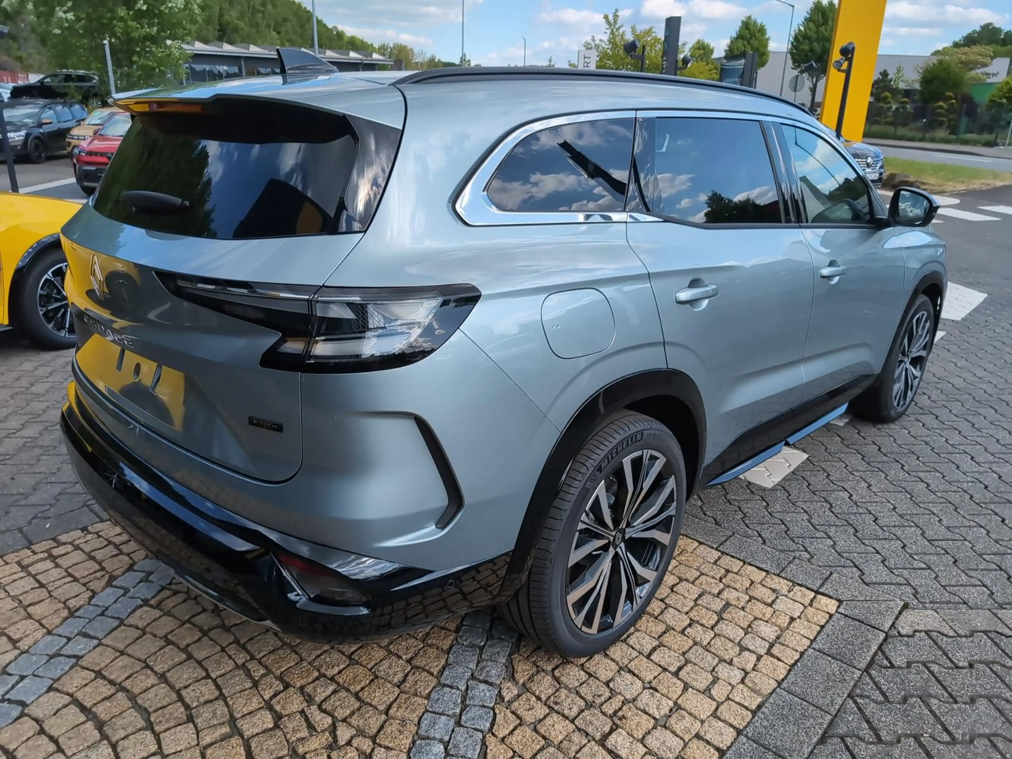 Renault Espace Iconic Full Hybrid E-Tech 200 5-Sitzer — photo 6