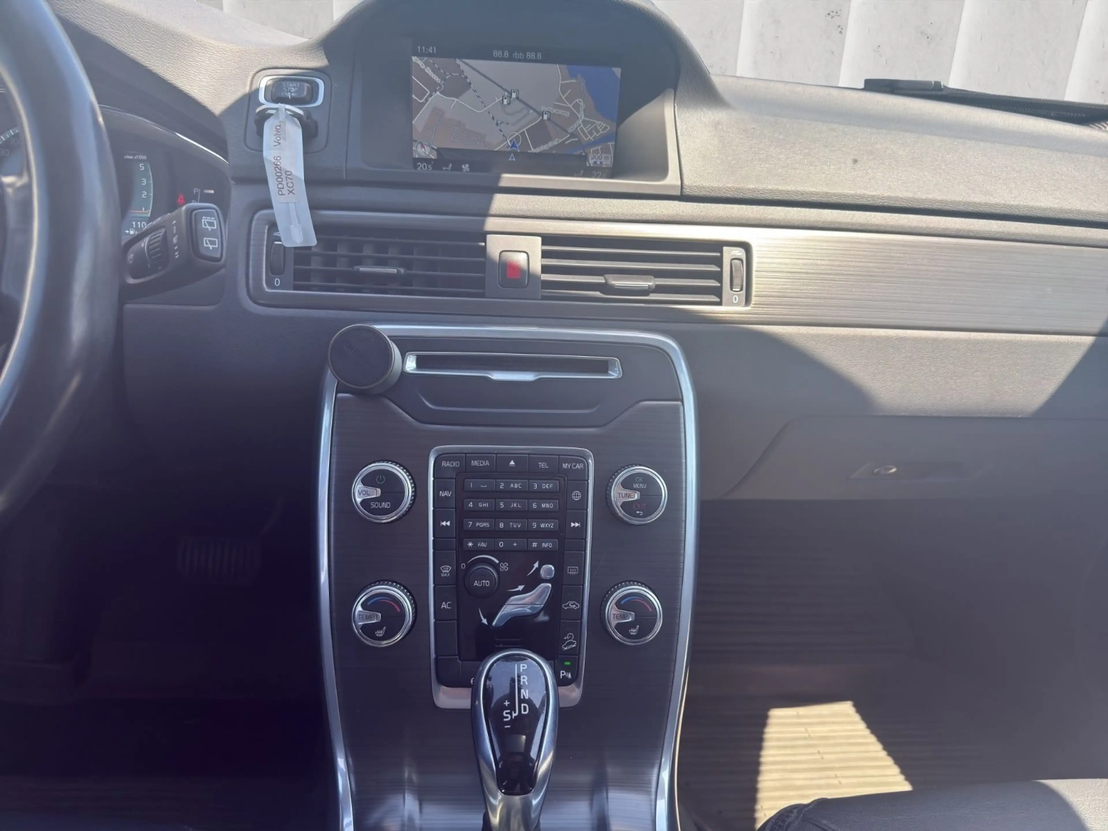 Volvo XC70 Summum AWD*Autom.*Bi-Xenon*Standhzg.*Leder — photo 15