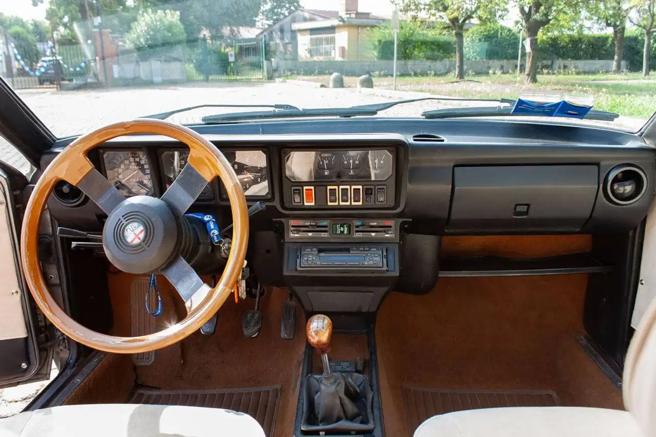 Alfa Romeo GTV 2.0, foto 6