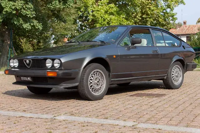 Alfa Romeo GTV Alfa Romeo GTV 2.0