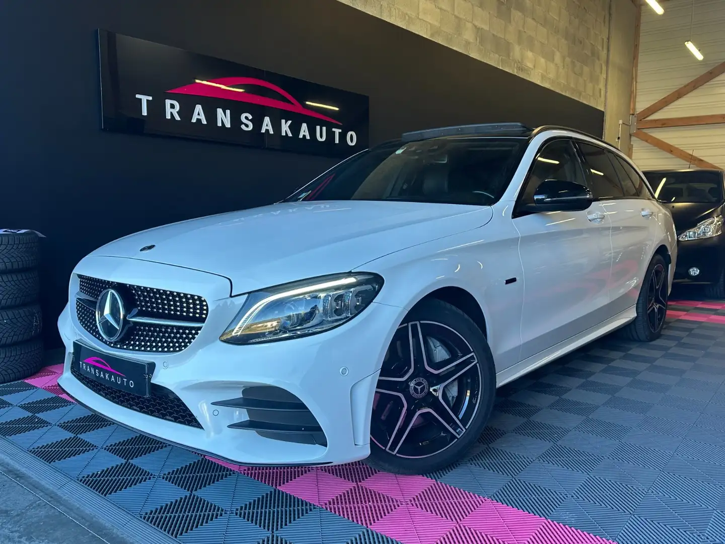 Mercedes-Benz AMG Line Blanco - 1