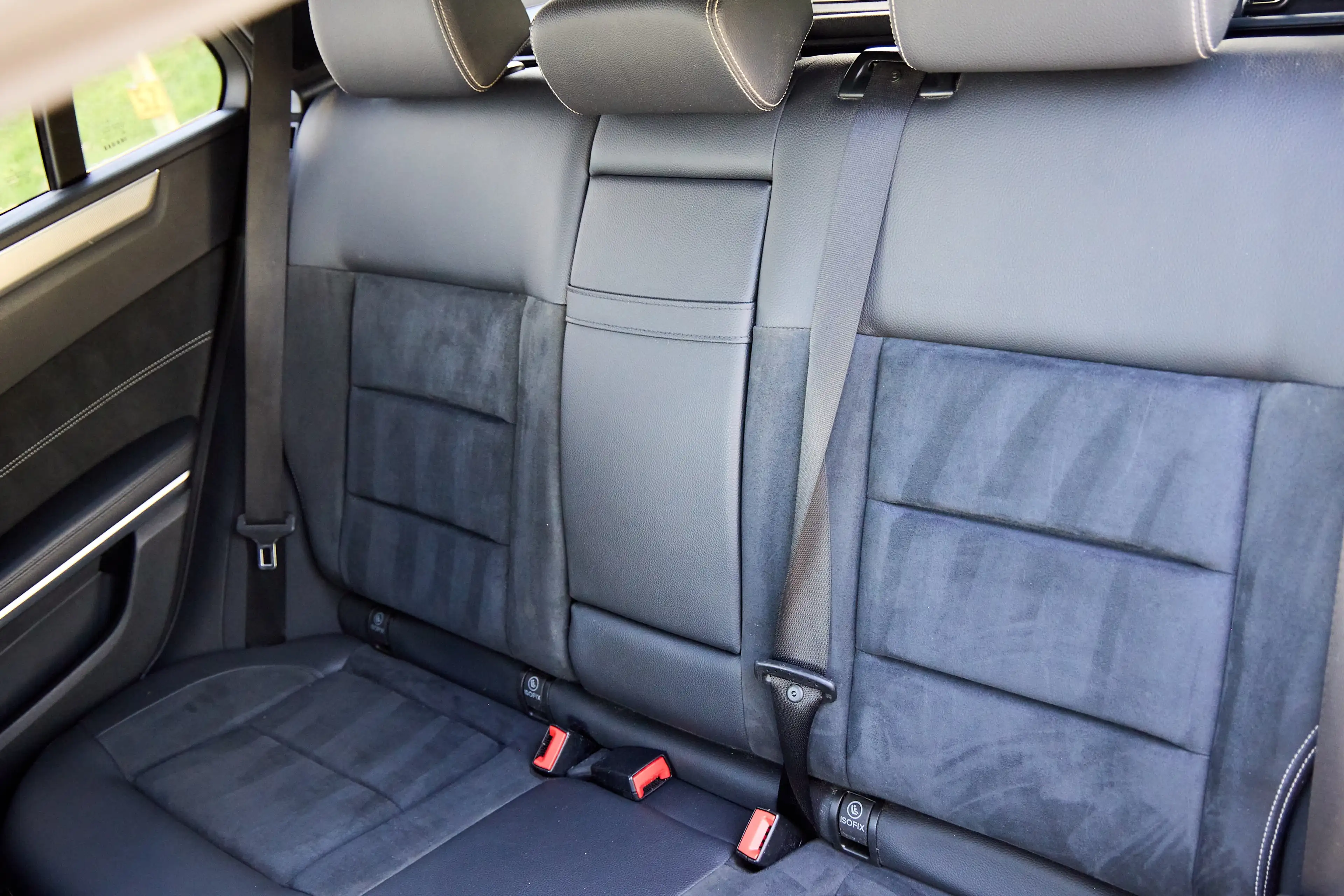 Mercedes-Benz E 250 E 250 T CDI 4Matic 7G-TRONIC Avantgarde — photo 14