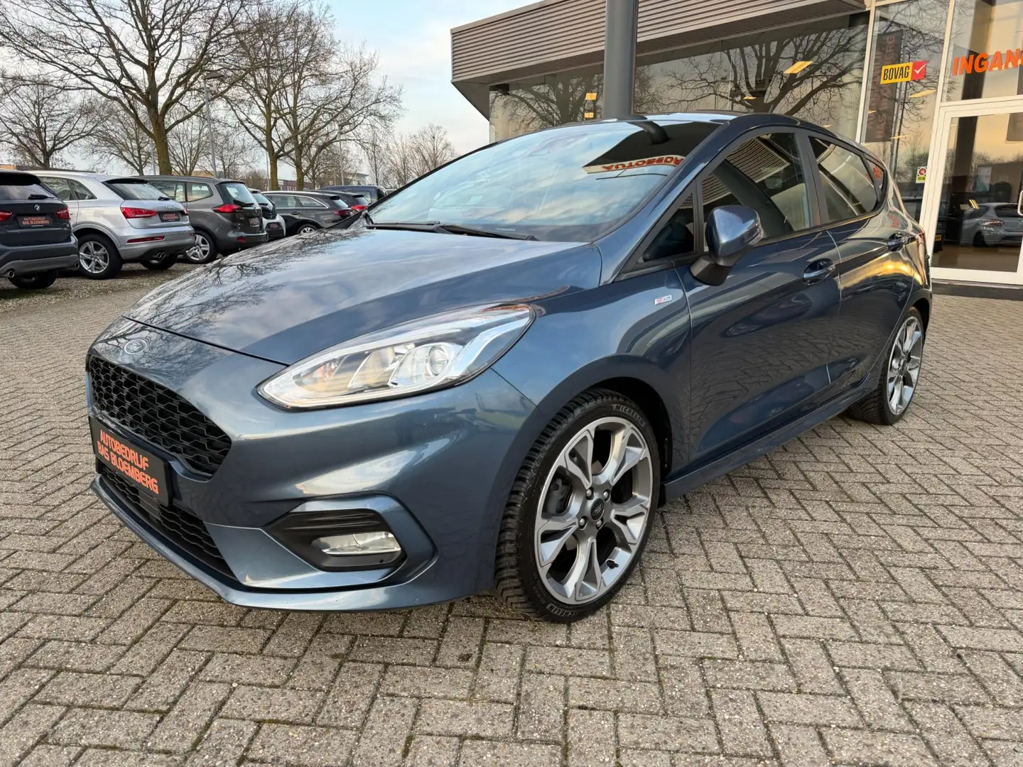 Ford Fiesta 1.0 EcoBoost ST-Line, navi, apps, etc Blau - 1