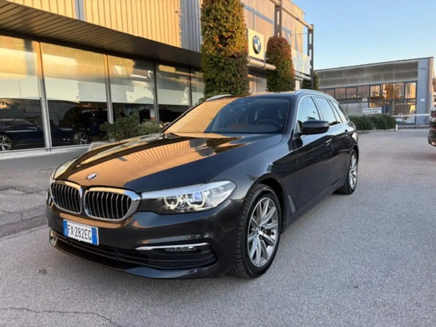 BMW 530 d Touring xdrive Luxury 249cv auto Gris - 1