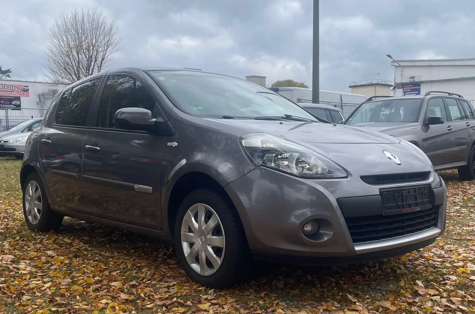 Renault Clio TomTom Grau - 1