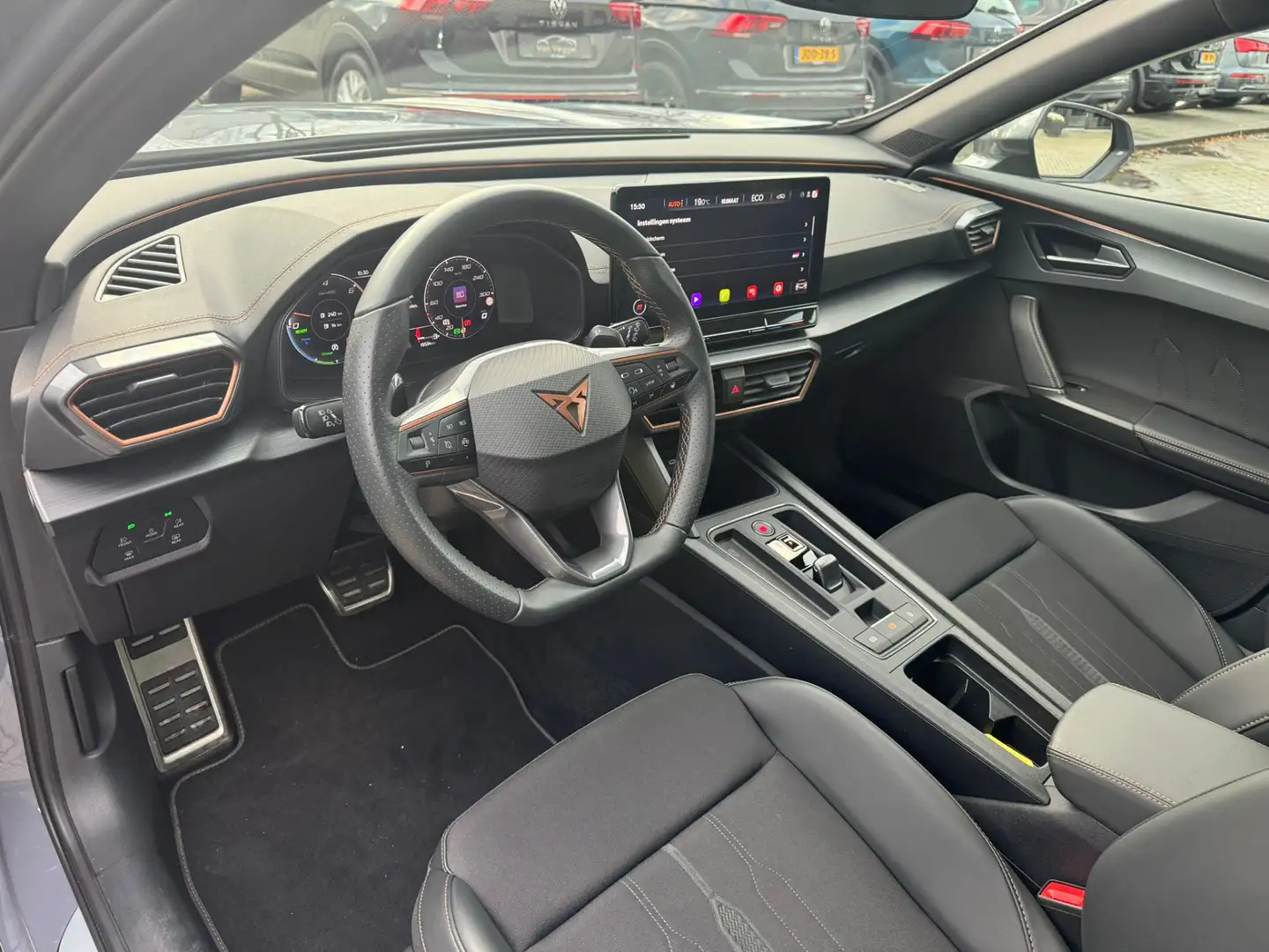 CUPRA Formentor 1.4 e-Hybrid VZ Copper Edition pano, half leer, cr Grau - 2