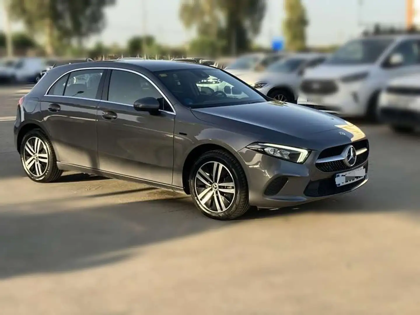 Mercedes-Benz A 250 e Gris - 2