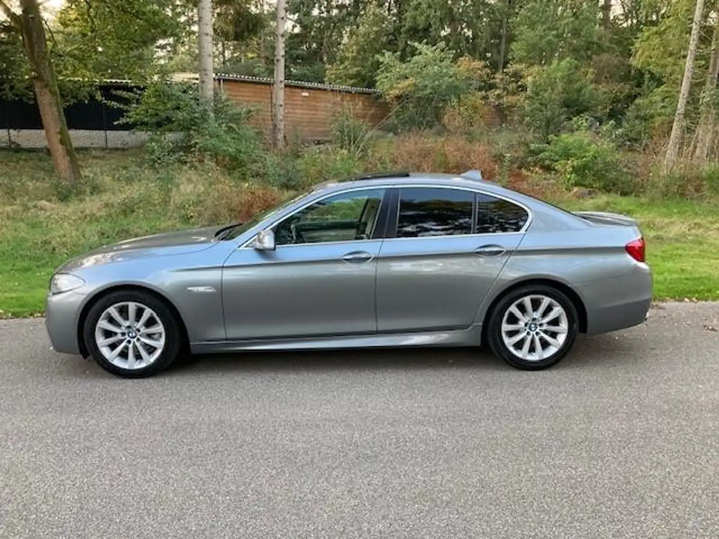 BMW 528 5-serie 528i Executive M Pakket Navi Open Dak Head Šedá - 1