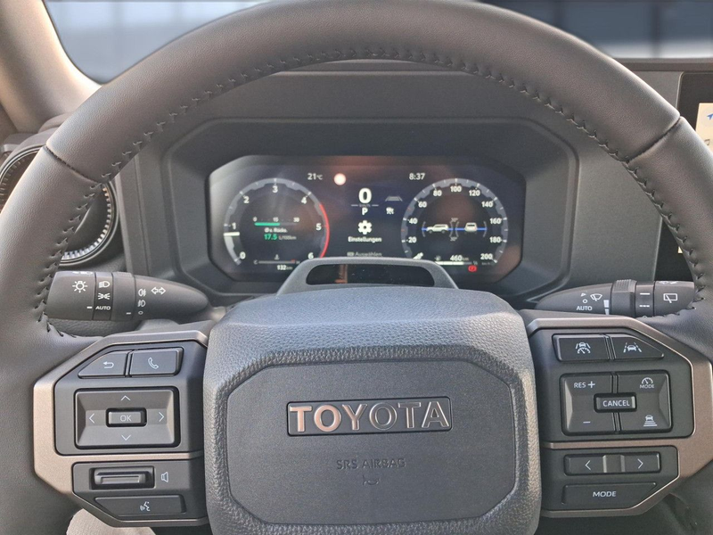 Toyota Land Cruiser Executive — photo 11