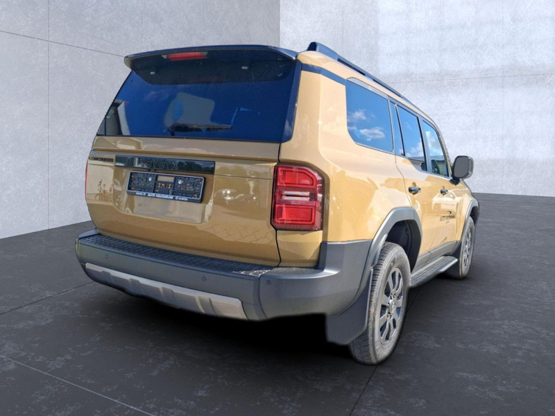 Toyota Land Cruiser Executive — photo 3