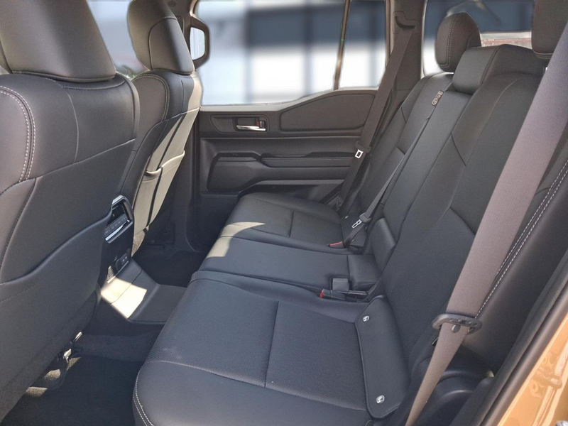 Toyota Land Cruiser Executive — photo 15
