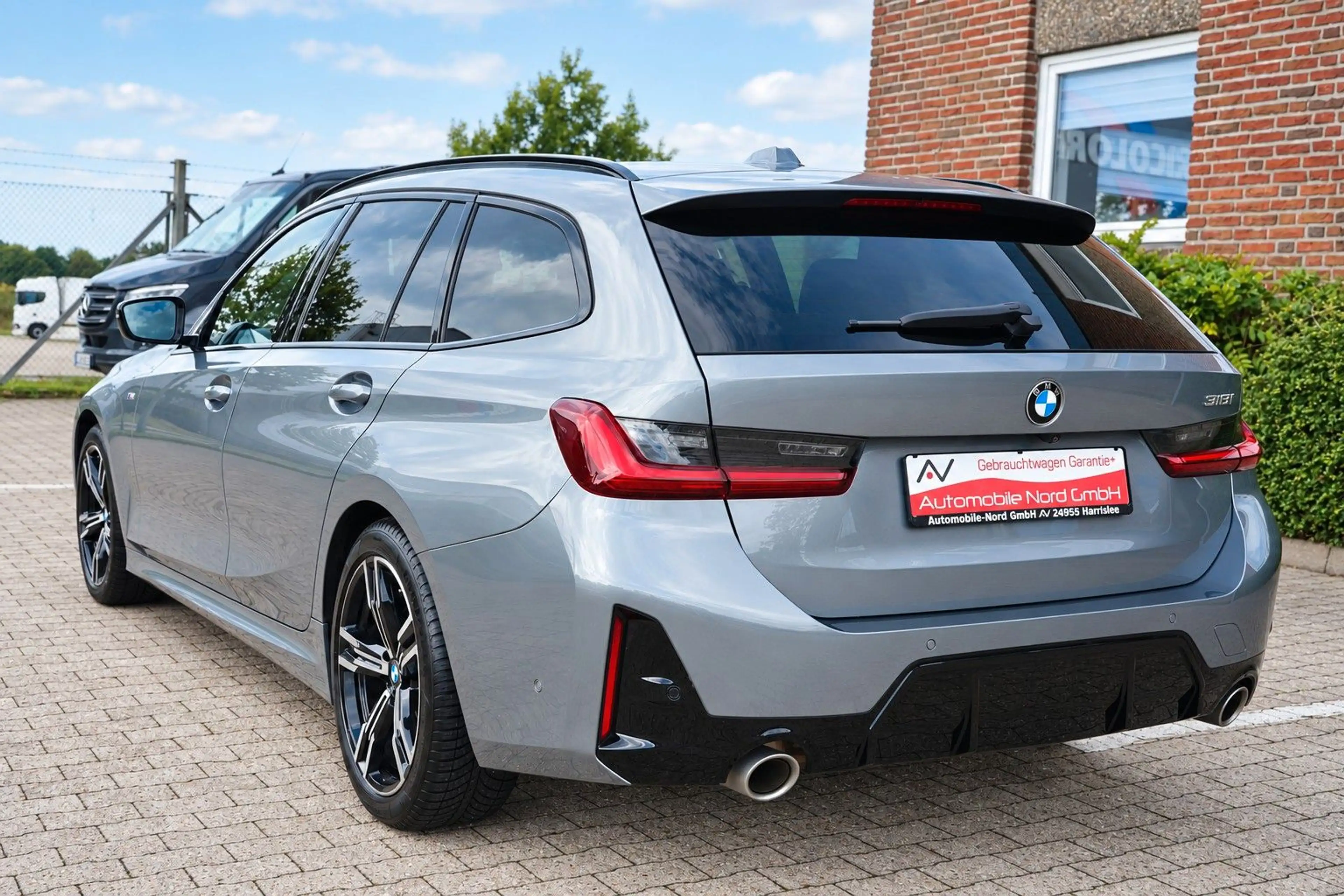 BMW 318 i Touring M Sport Shadow-Line Hochglanz — photo 6