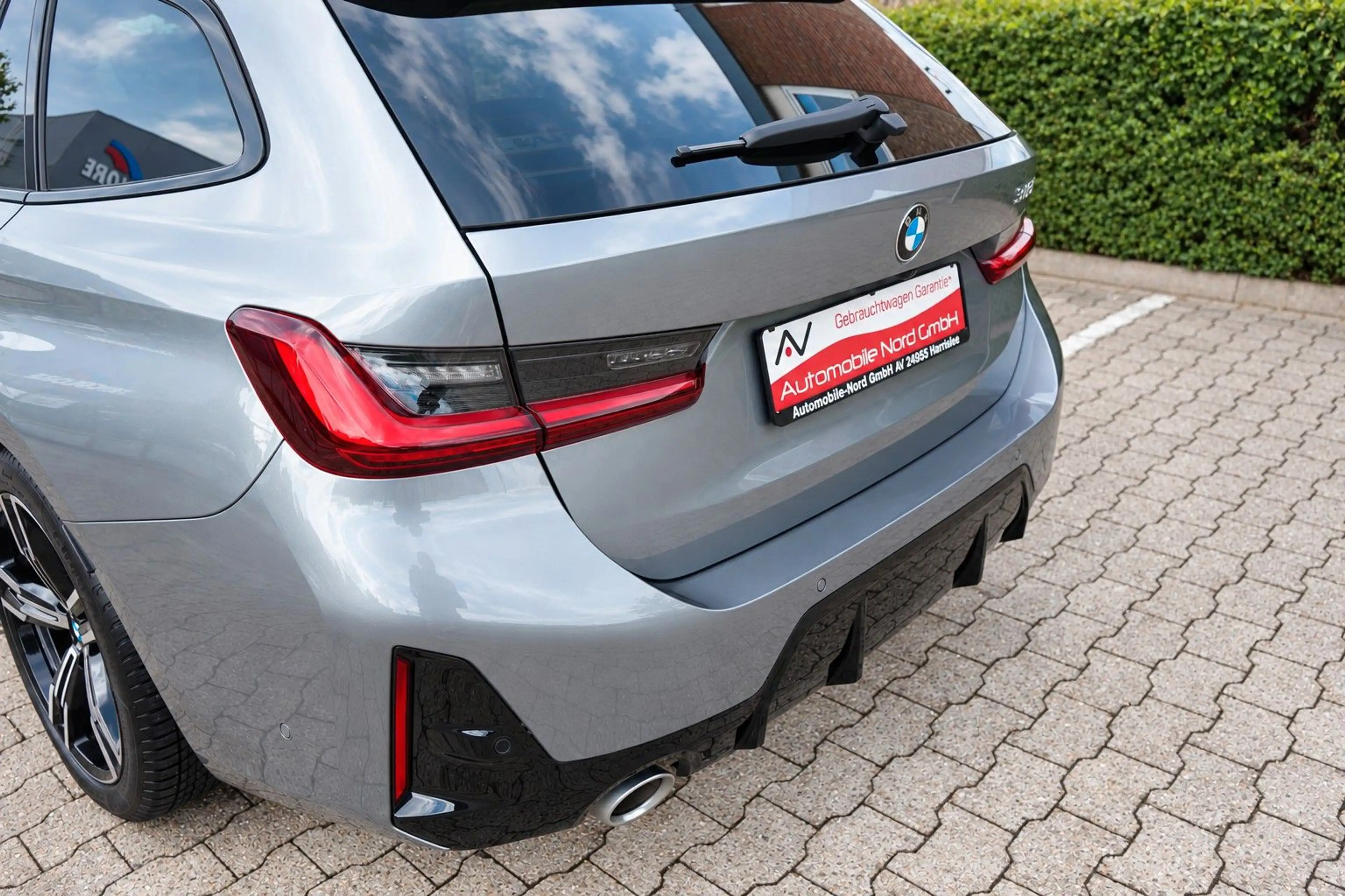 BMW 318 i Touring M Sport Shadow-Line Hochglanz — photo 11