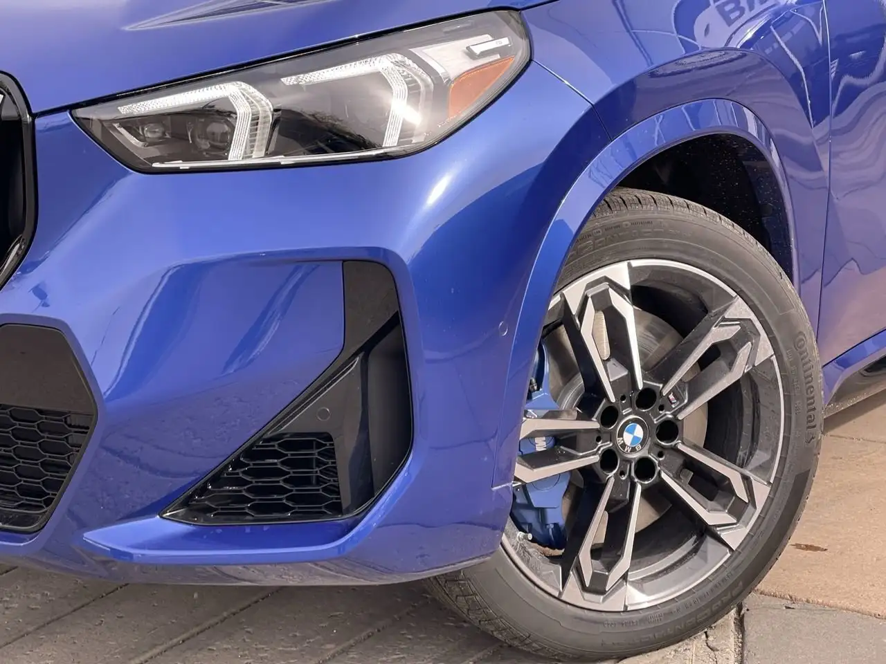 BMW X1 снимка BMW X1