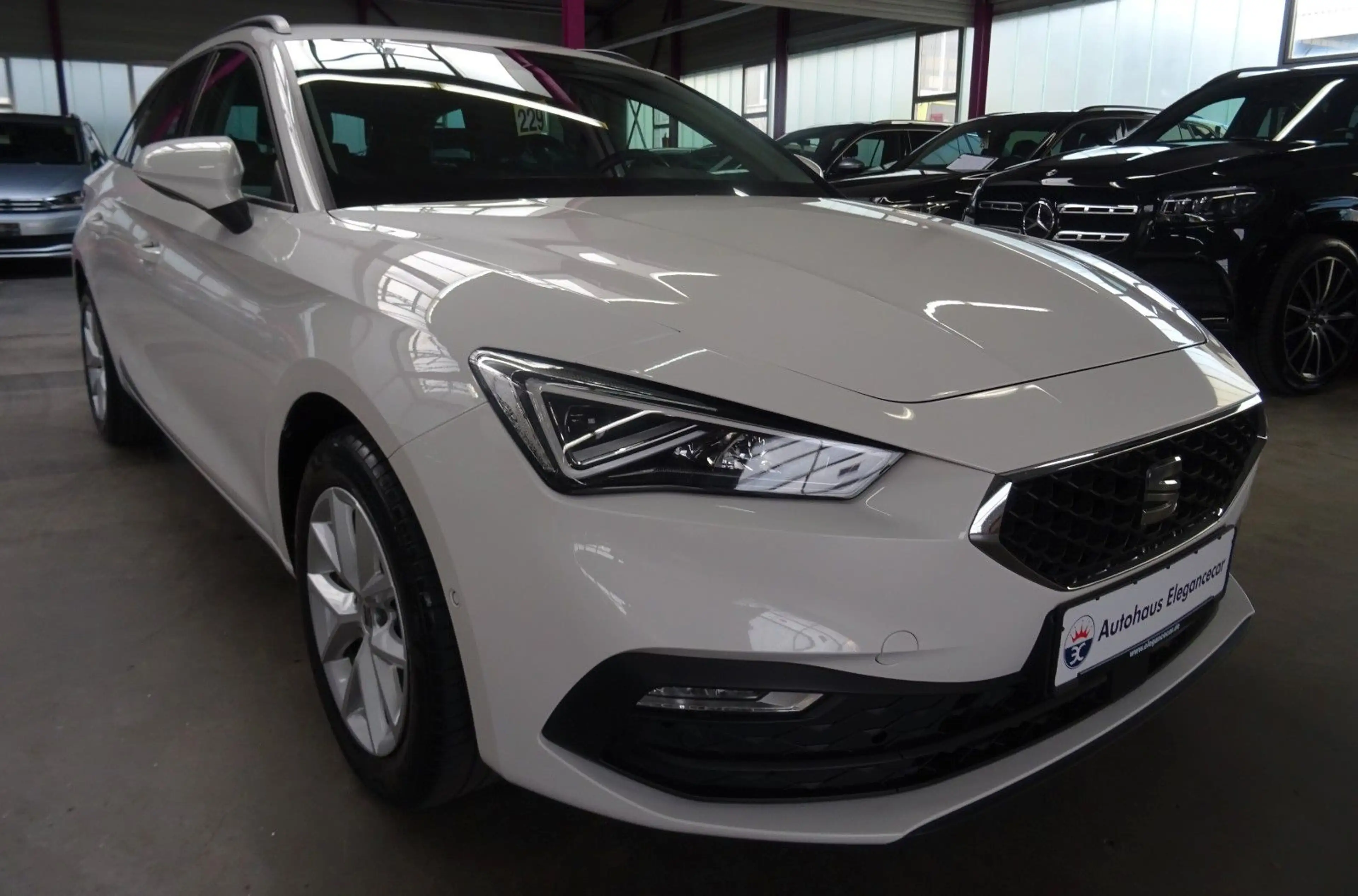 SEAT Leon LEON ST 2.0 TDI STYLE*AHK*ACC*CAM*KEY*BEATS*LED* — photo 15