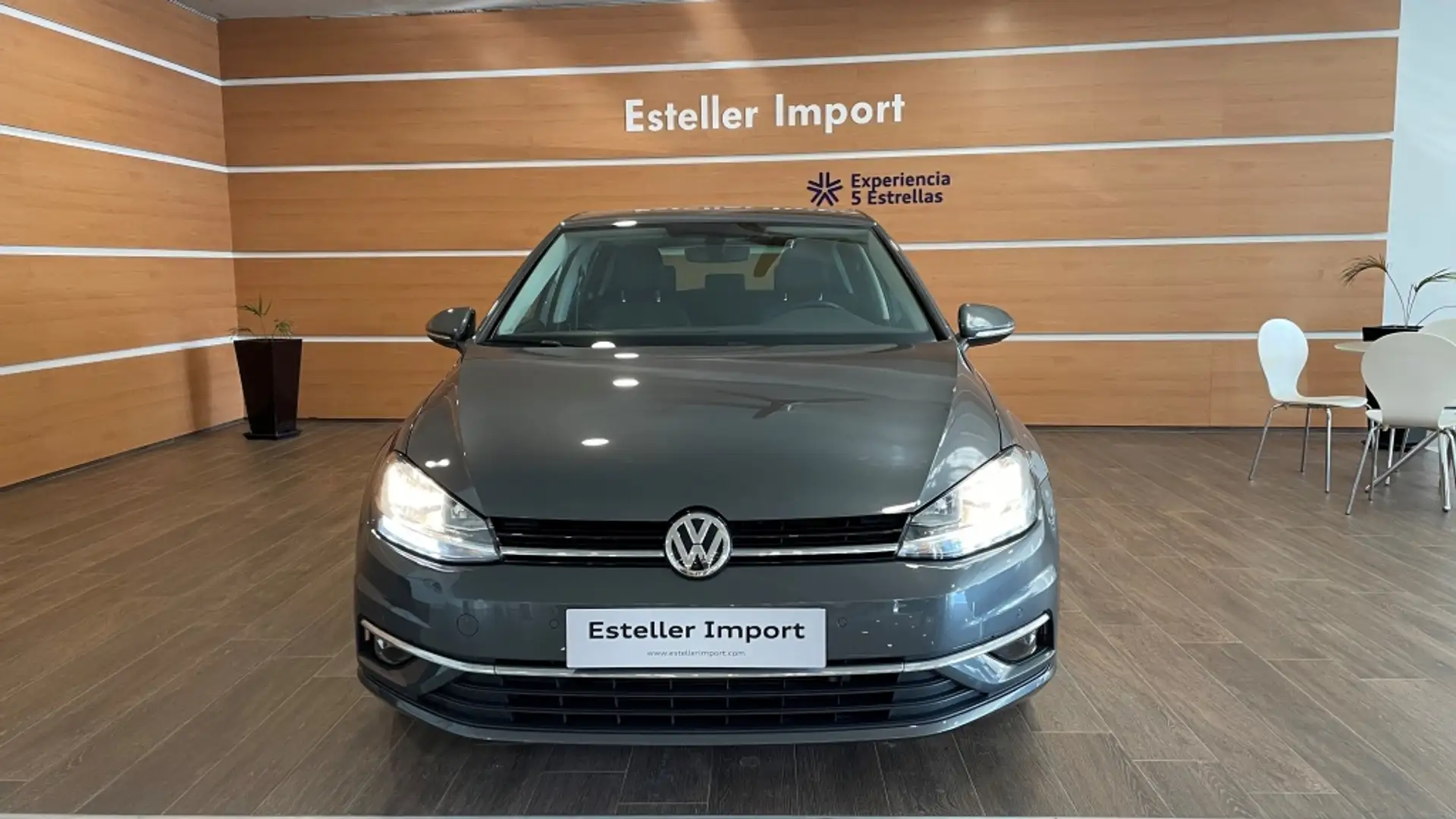 Volkswagen Golf 1.5 TSI Evo Advance DSG7 110kW Grau - 1