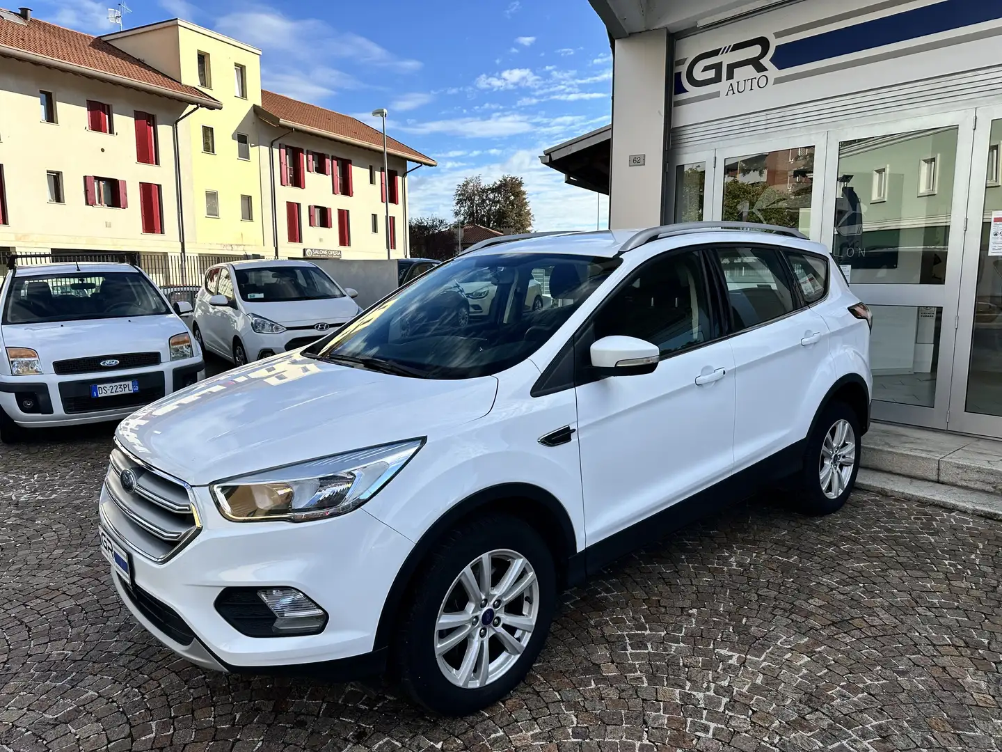 Ford Kuga 1.5 tdci Titanium 2wd s&s 120cv E6 Bianco - 1