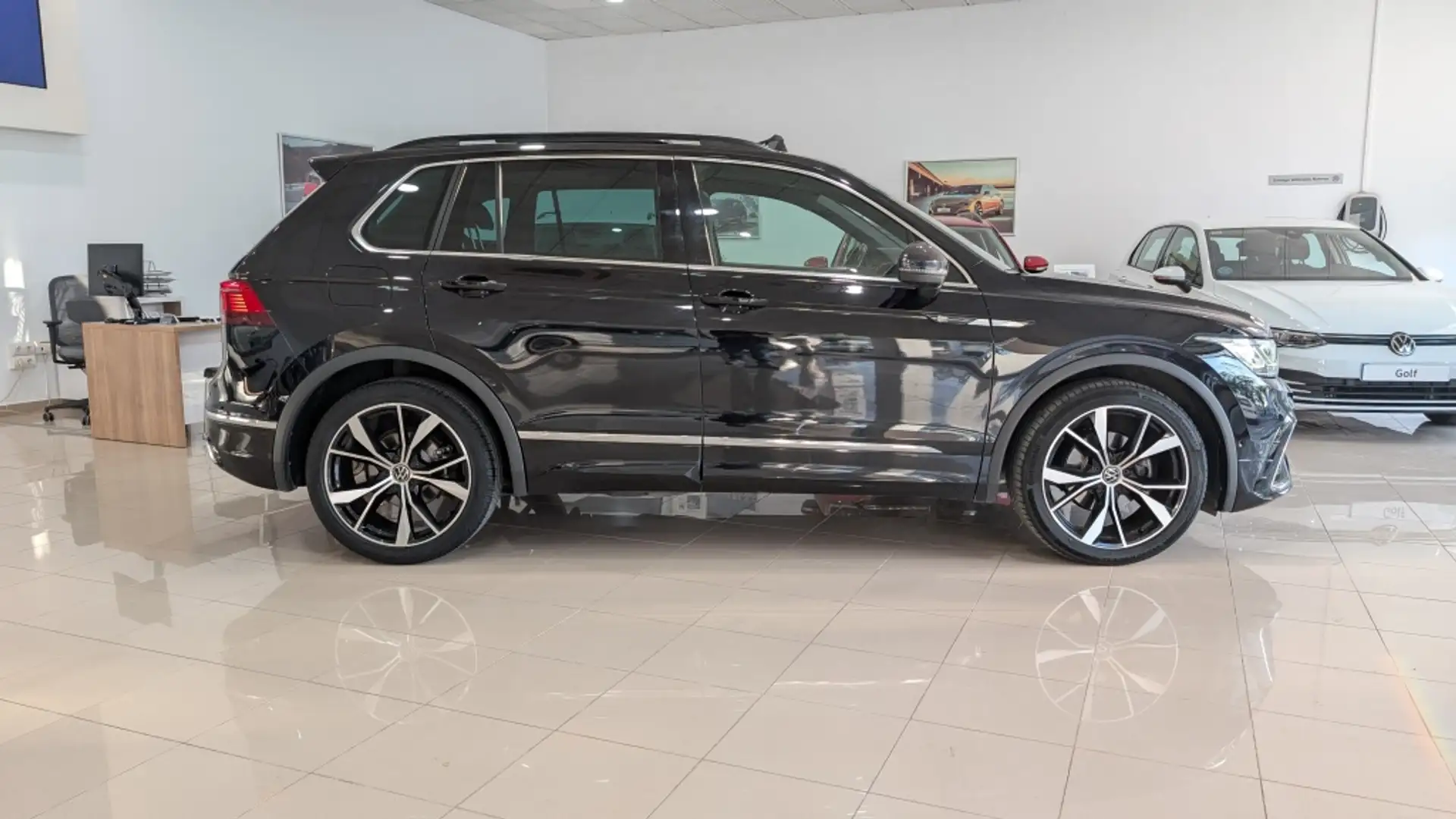 Volkswagen Tiguan 1.5 TSI R-Line DSG 110kW Noir - 2