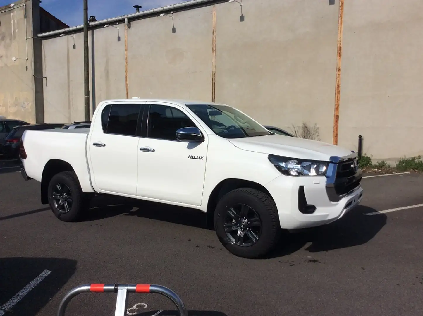 Toyota Hilux IV 4WD 2.4 D-4D 150 DOUBLE CABINE Blanc - 1