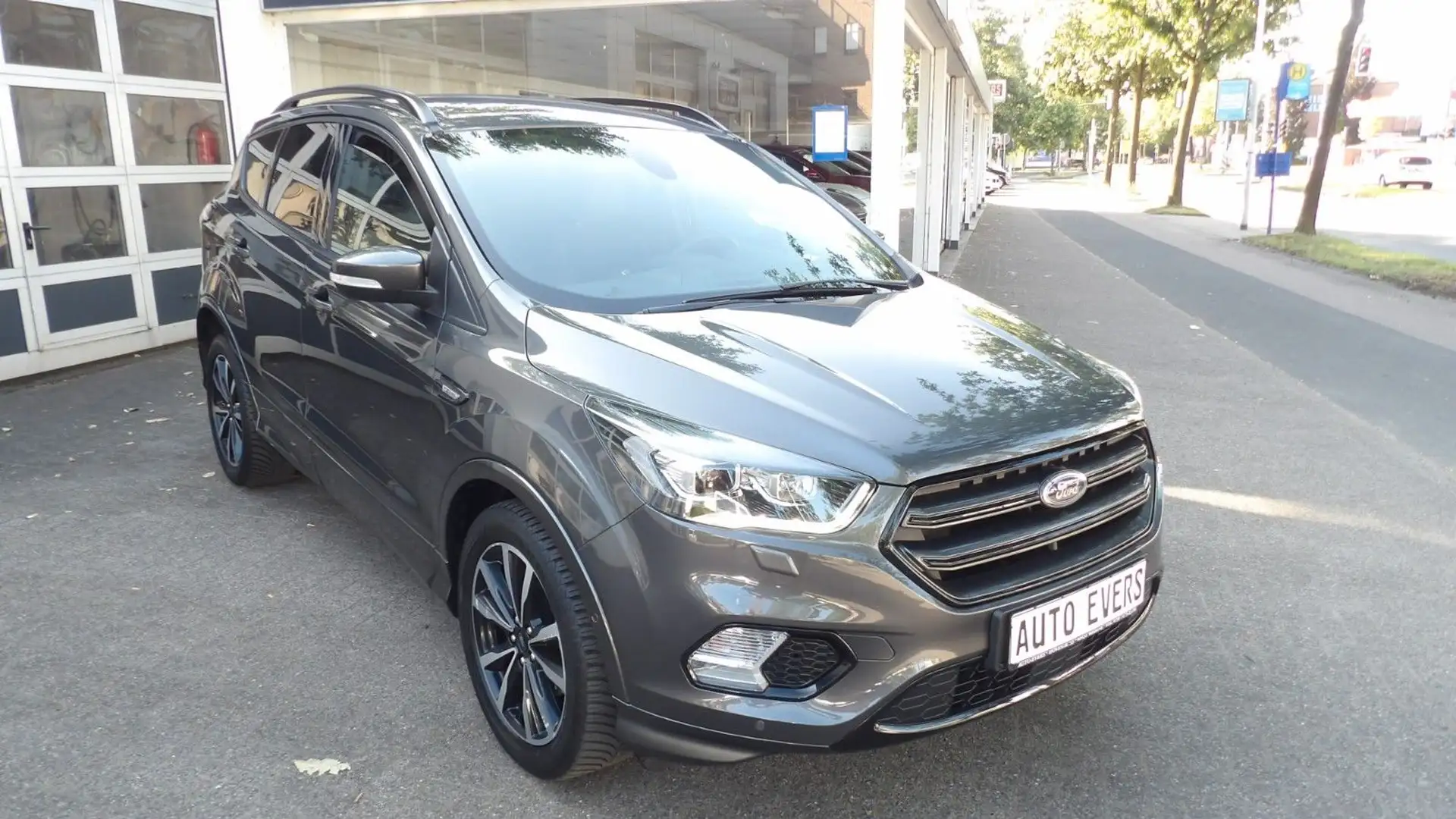 Ford Kuga ST-Line*AHK*Navi*Xenon*Automatik Gris - 1