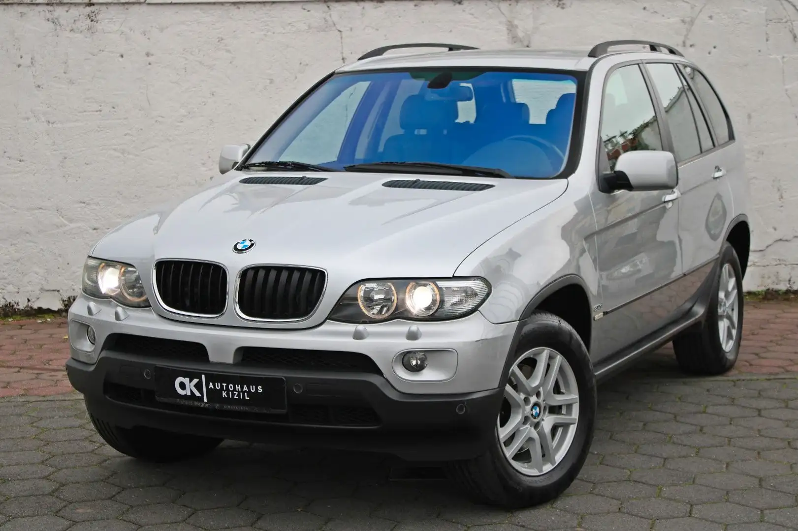 BMW X5 3.0d 2.Hand! Scheckheft, Komfortsitze, Navi! Silber - 1
