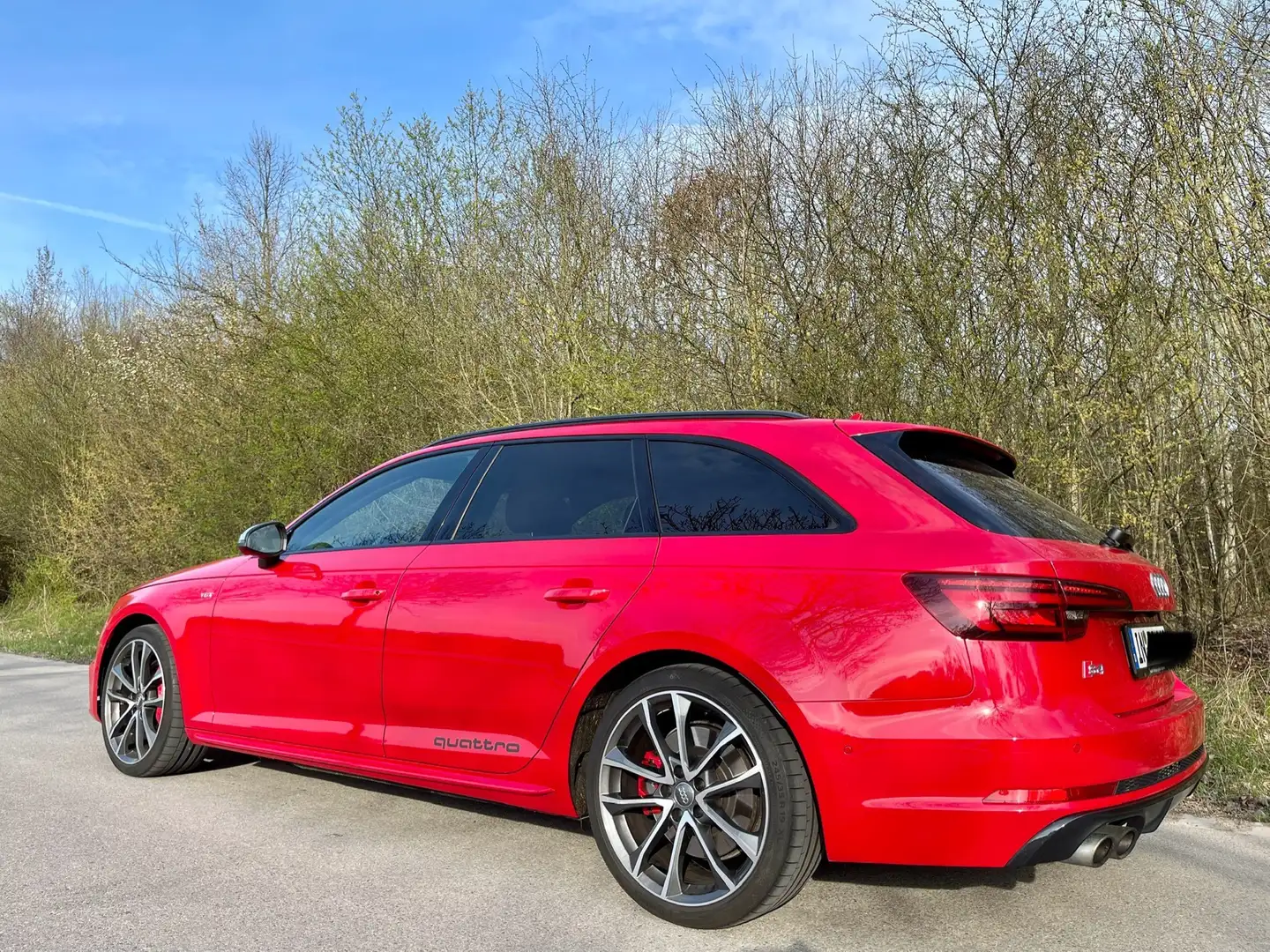 Audi S4 3.0 TFSI quattro crvena - 2