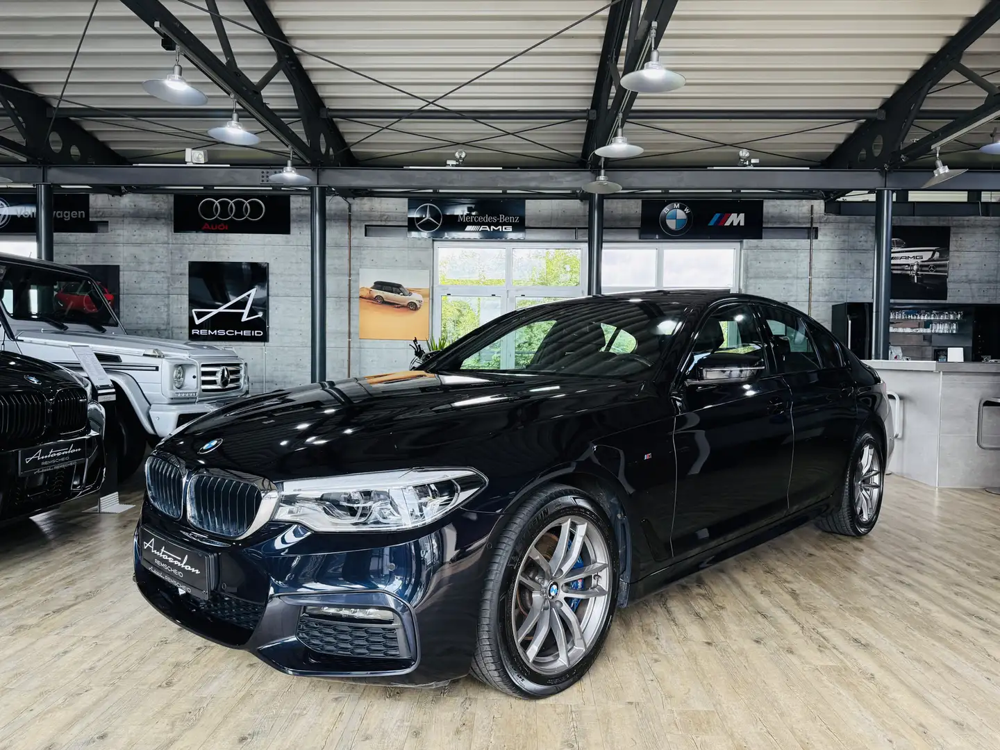 BMW 530 d xDrive M Sport*G.SHD*ACC*KAMERA*LED*AHK* Schwarz - 1