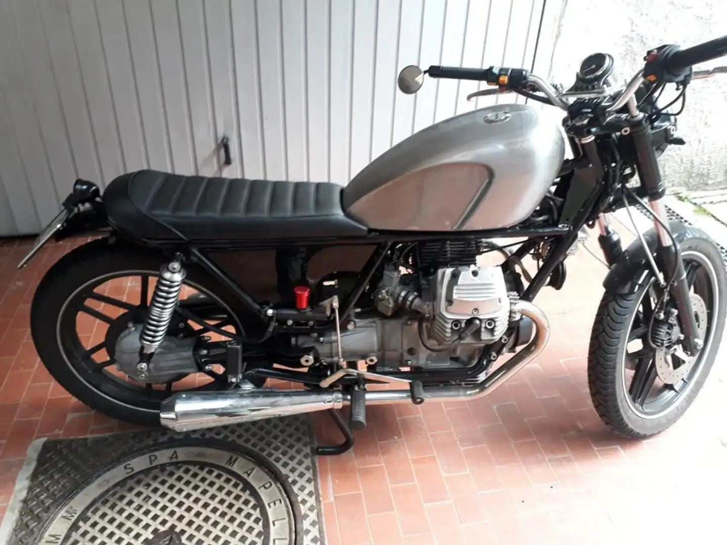 Moto Guzzi V 35 cafè Racer Argento - 2