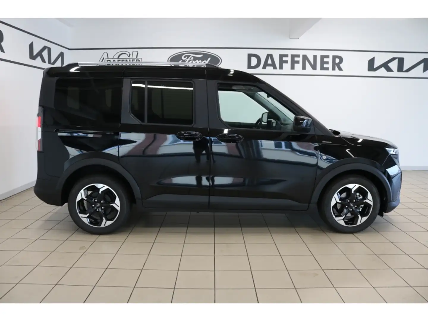 Ford Tourneo Courier Active Navi ACC DAB SHZ LenkradHZG Keyless Totwink Fekete - 2