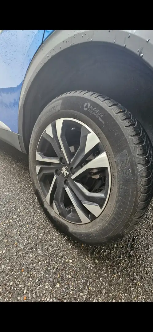 Peugeot 2008 PureTech 130 EAT8 GT - 2