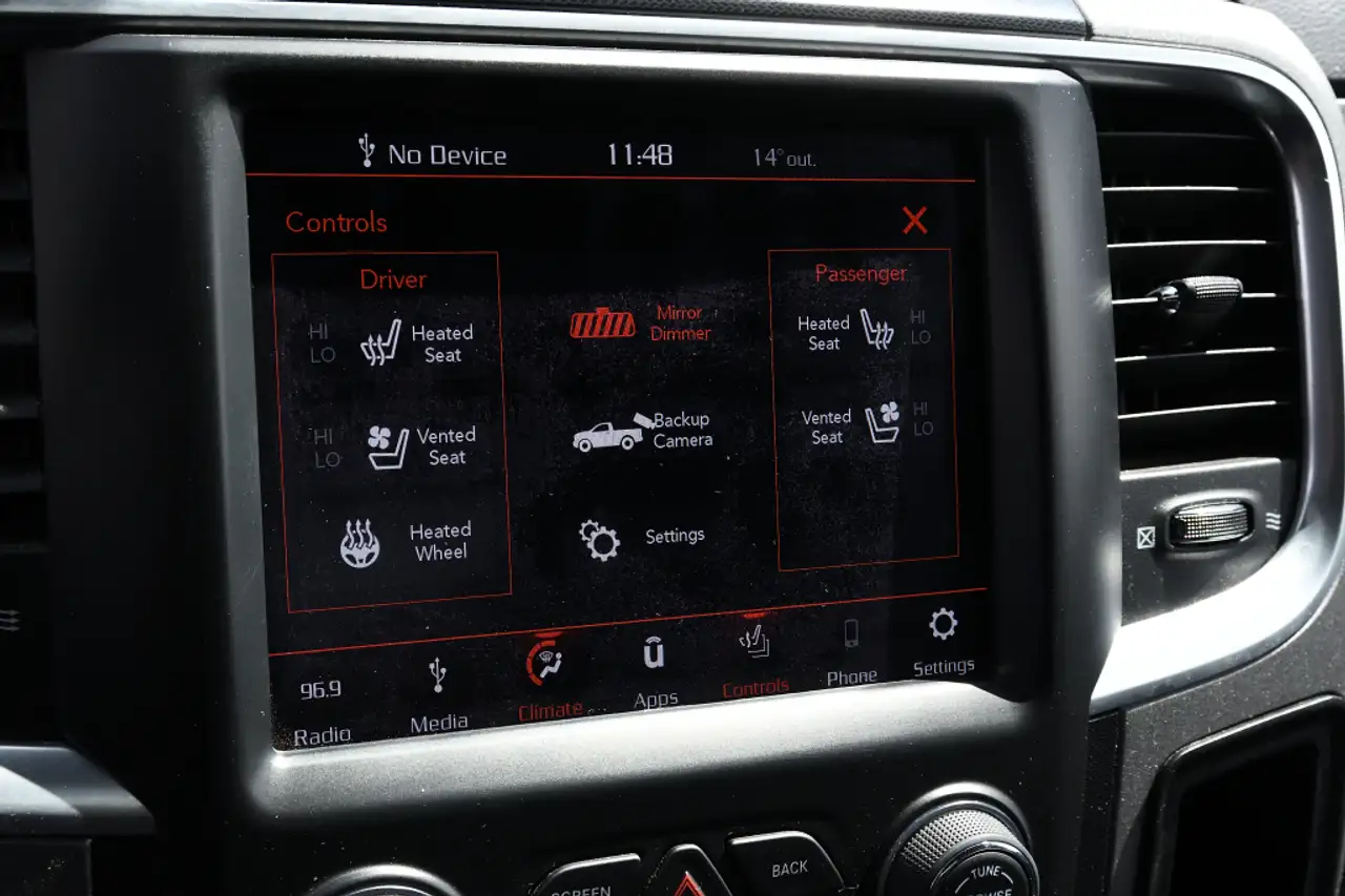 RAM 2500 снимка RAM 2500