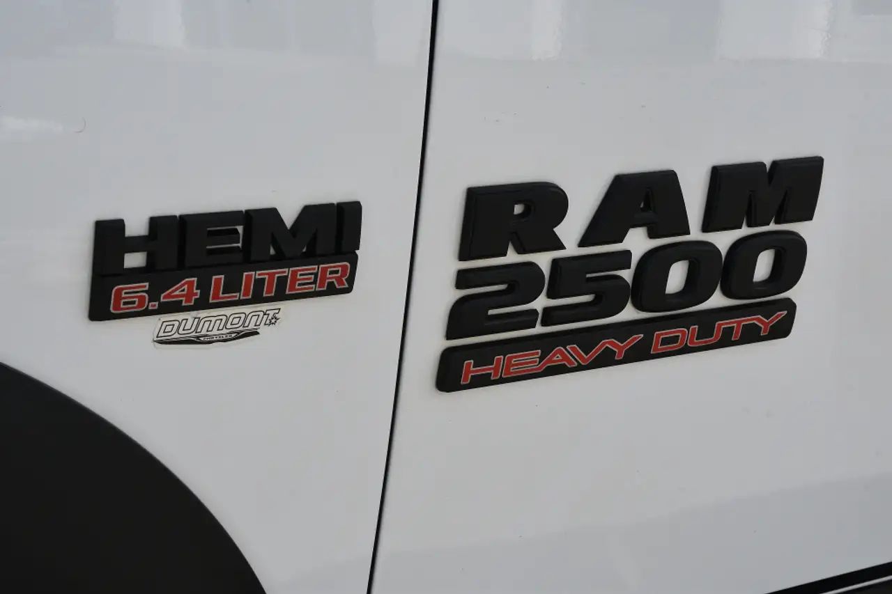 RAM 2500 снимка RAM 2500