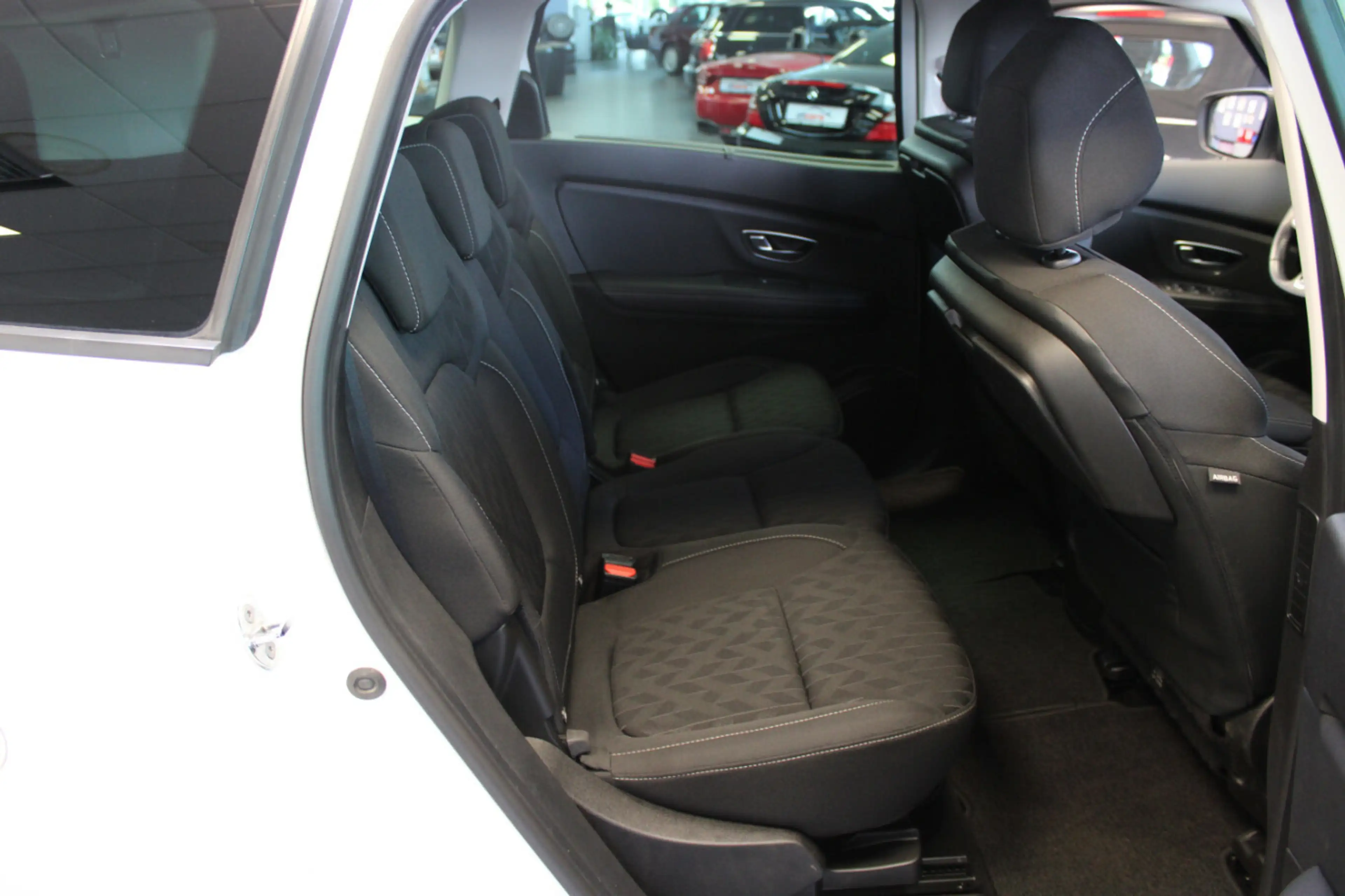 Renault Grand Scenic TCe 115 GPF LIMITED — photo 12